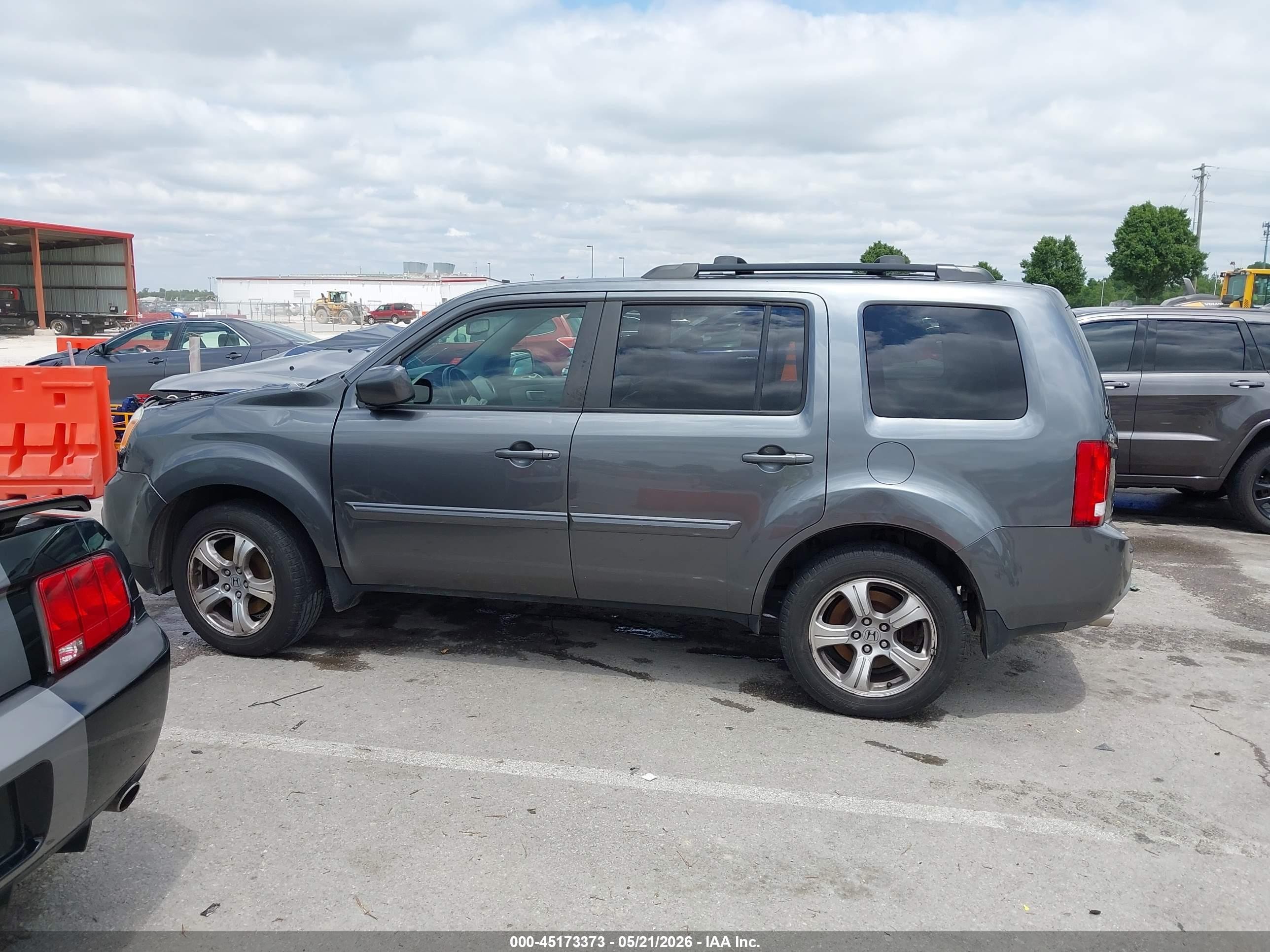 2013 Honda Pilot Ex-l Серый vin: 5FNYF4H53DB040895