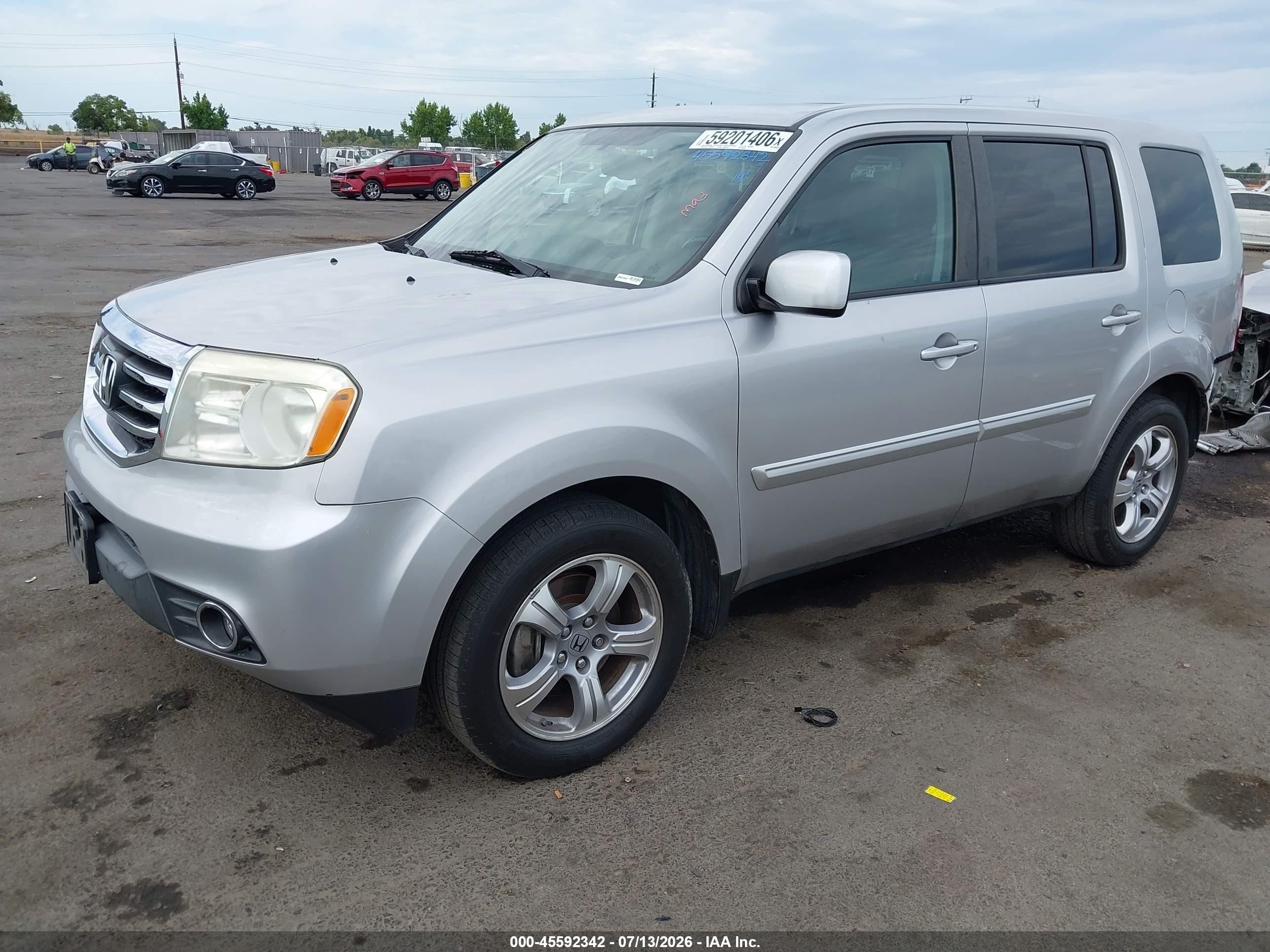 2014 Honda Pilot Ex-l Серебряный vin: 5FNYF4H53EB029087