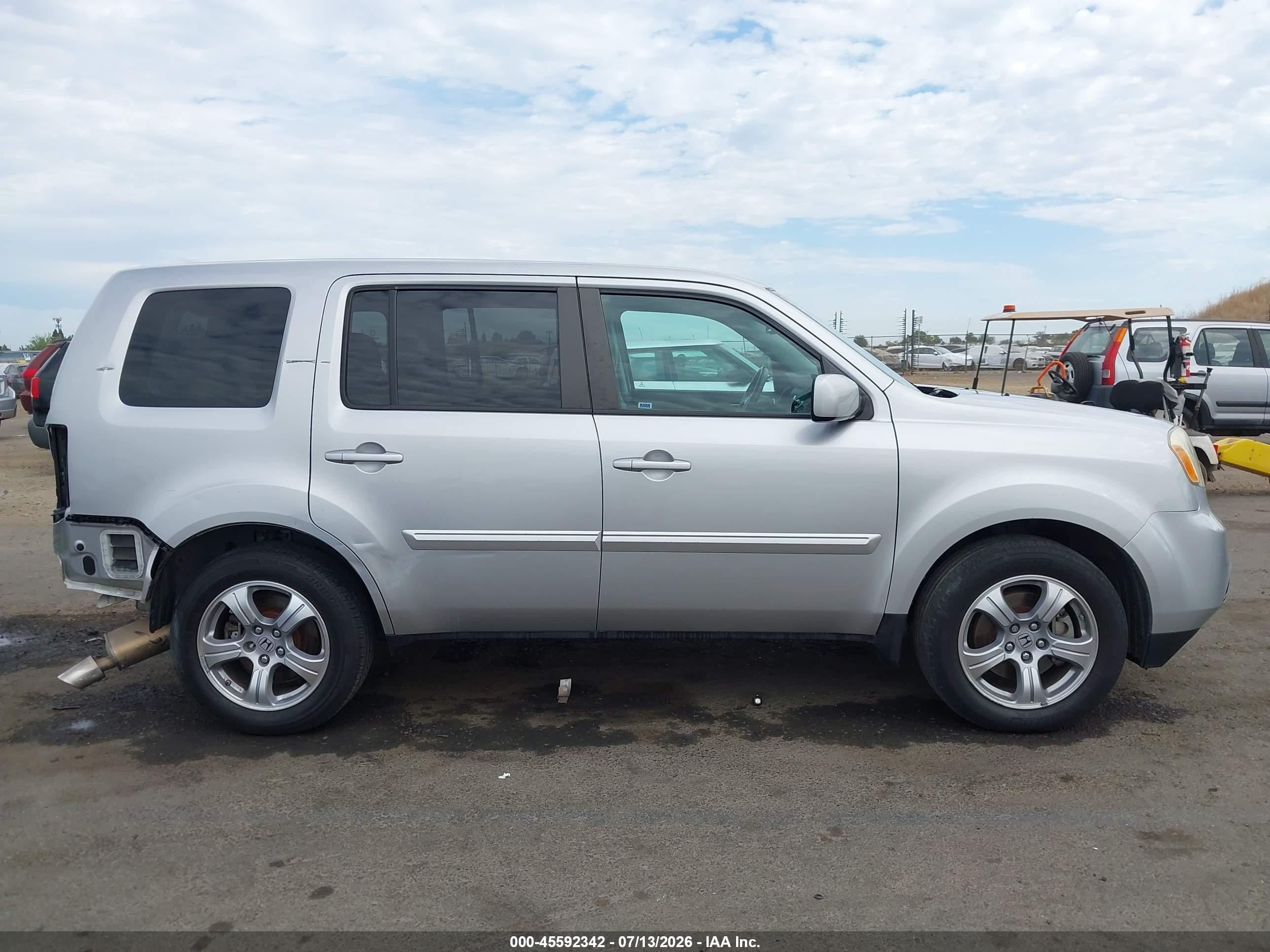 2014 Honda Pilot Ex-l Серебряный vin: 5FNYF4H53EB029087