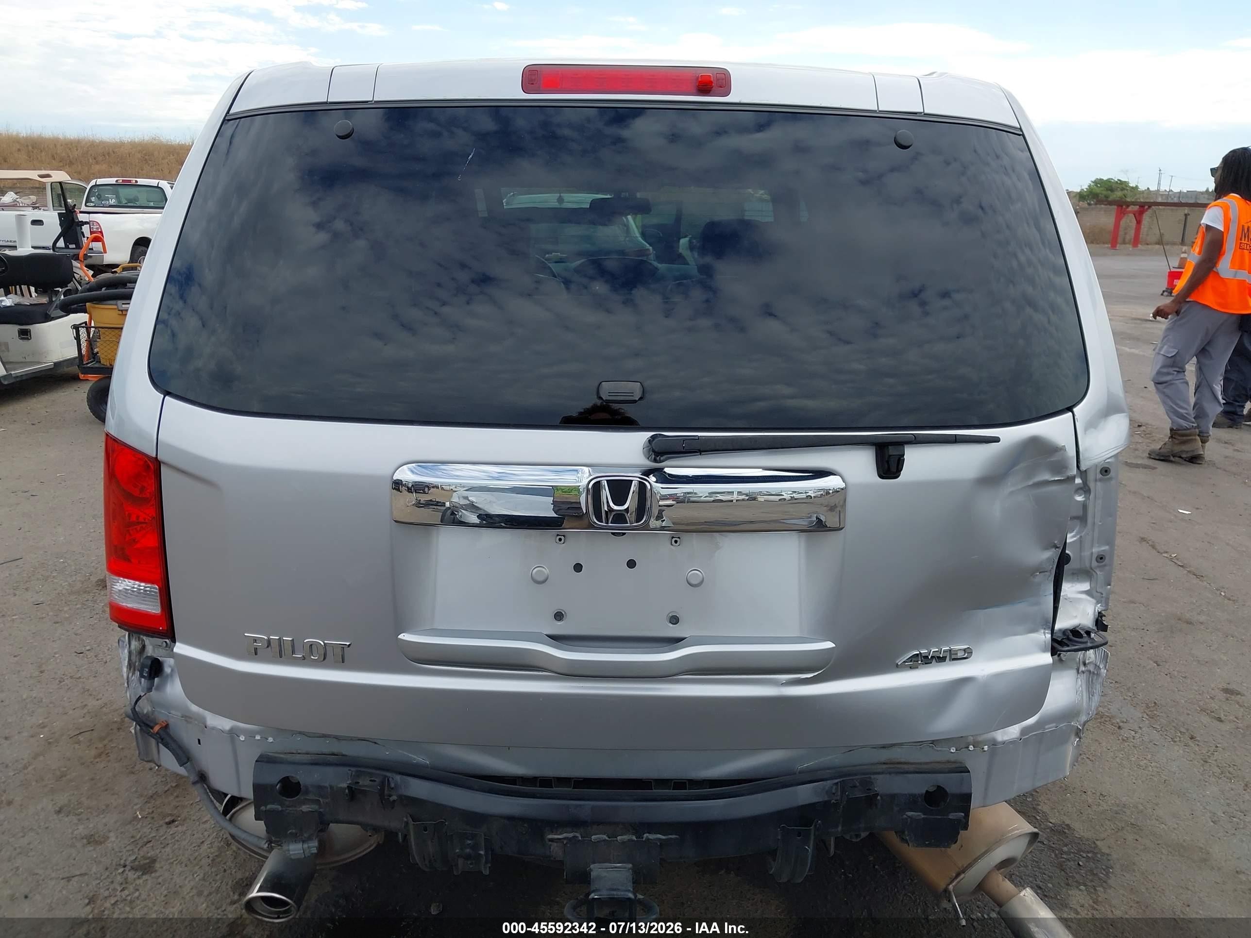 2014 Honda Pilot Ex-l Серебряный vin: 5FNYF4H53EB029087