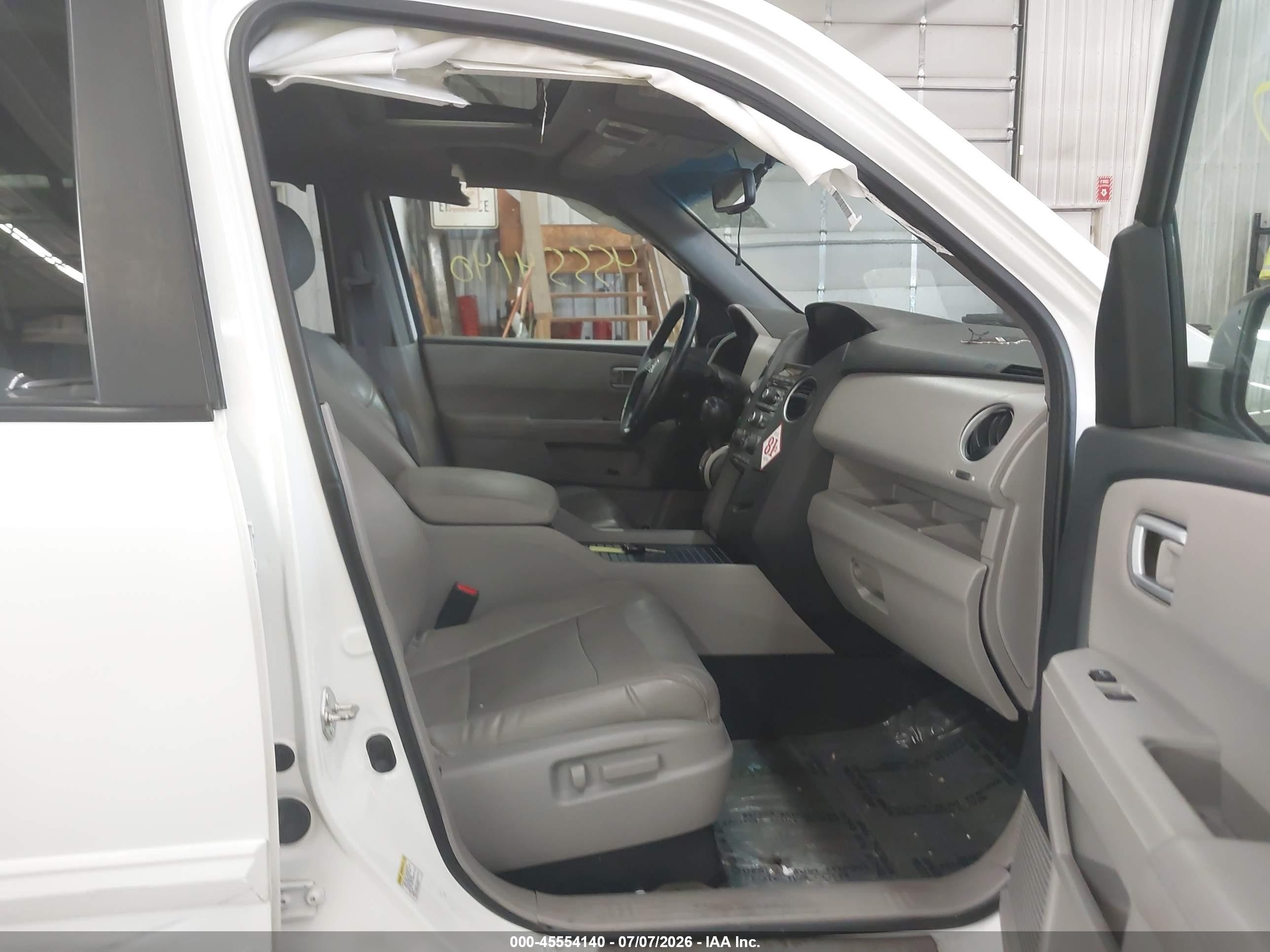2015 Honda Pilot Ex-l White vin: 5FNYF4H53FB030337