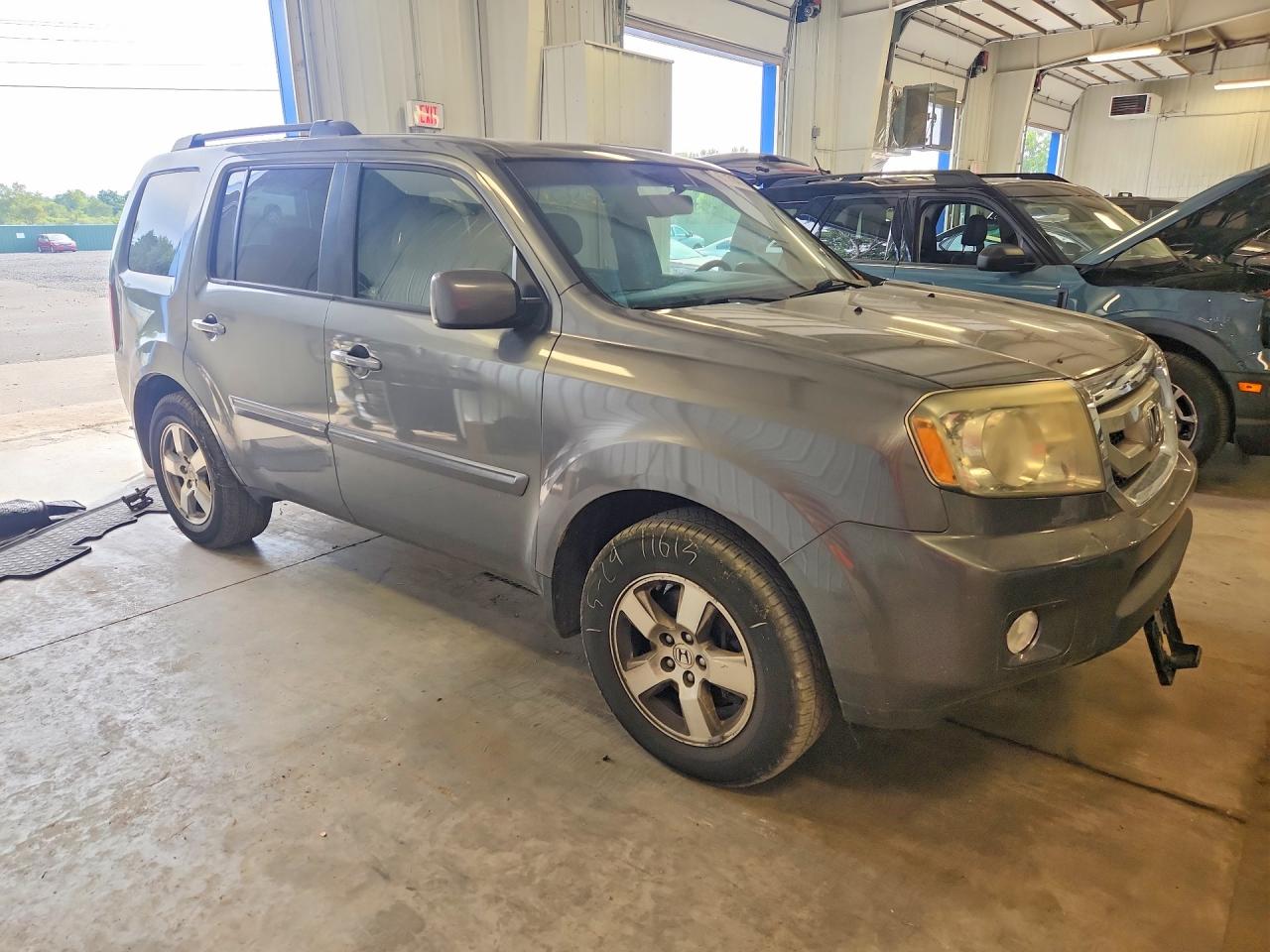 2011 Honda Pilot Exl Gray vin: 5FNYF4H54BB009328