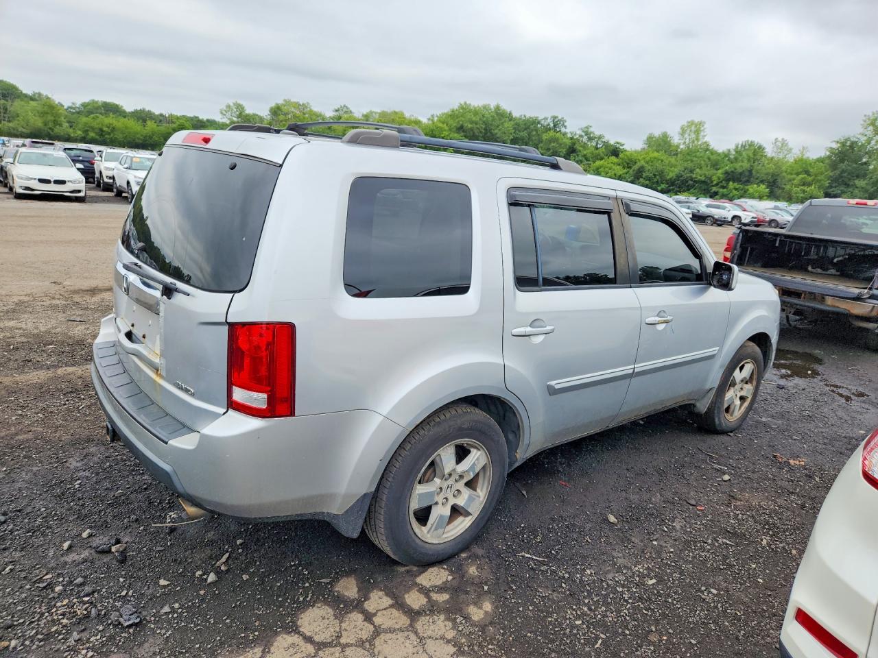 2011 Honda Pilot Exl Серебряный vin: 5FNYF4H54BB017736
