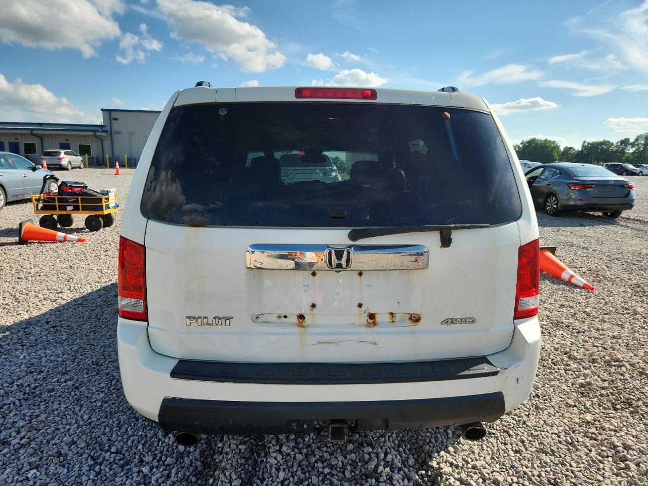 2011 Honda Pilot Exl White vin: 5FNYF4H54BB020409