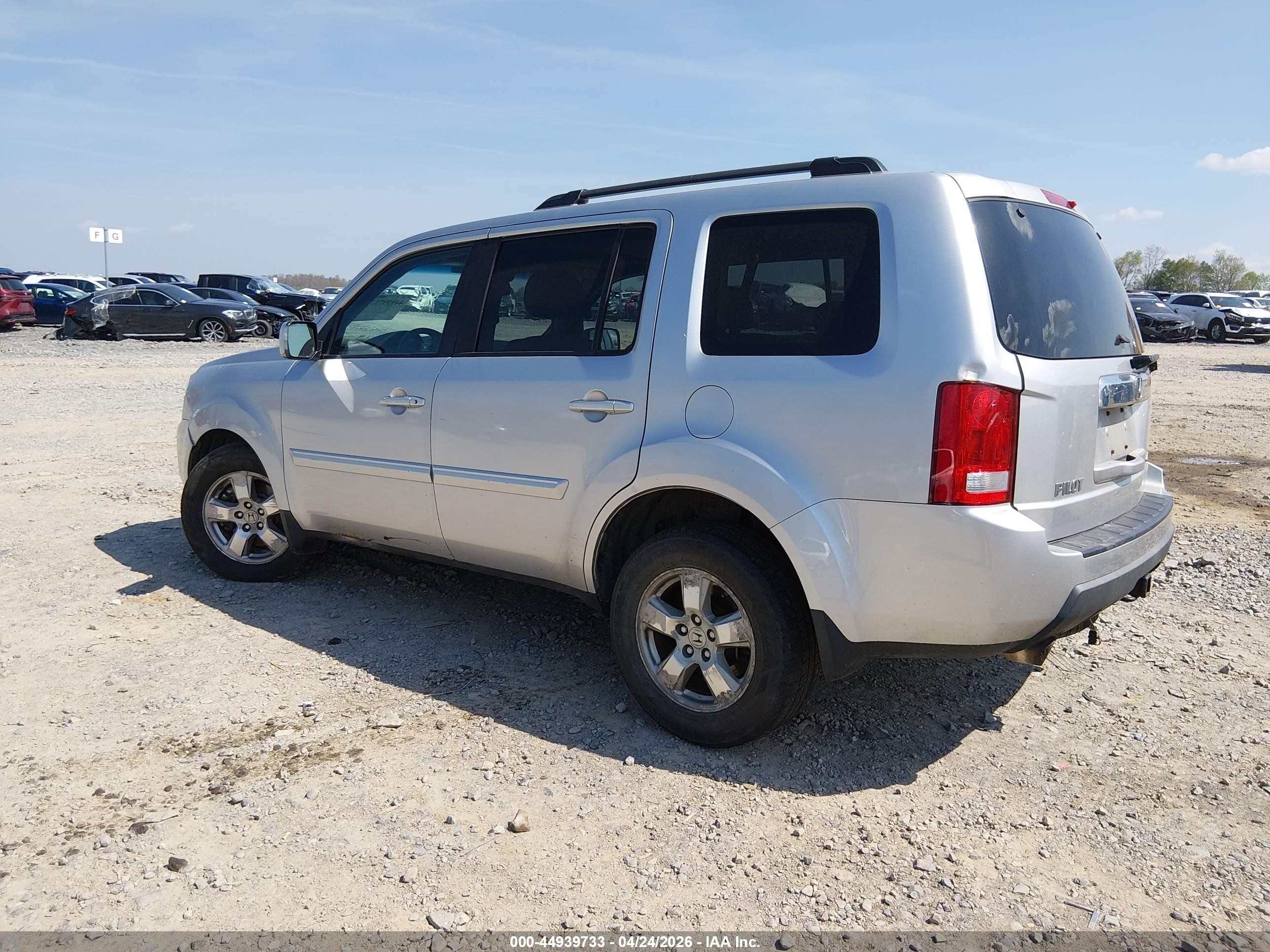 2011 Honda Pilot Ex-l Silver vin: 5FNYF4H54BB058867