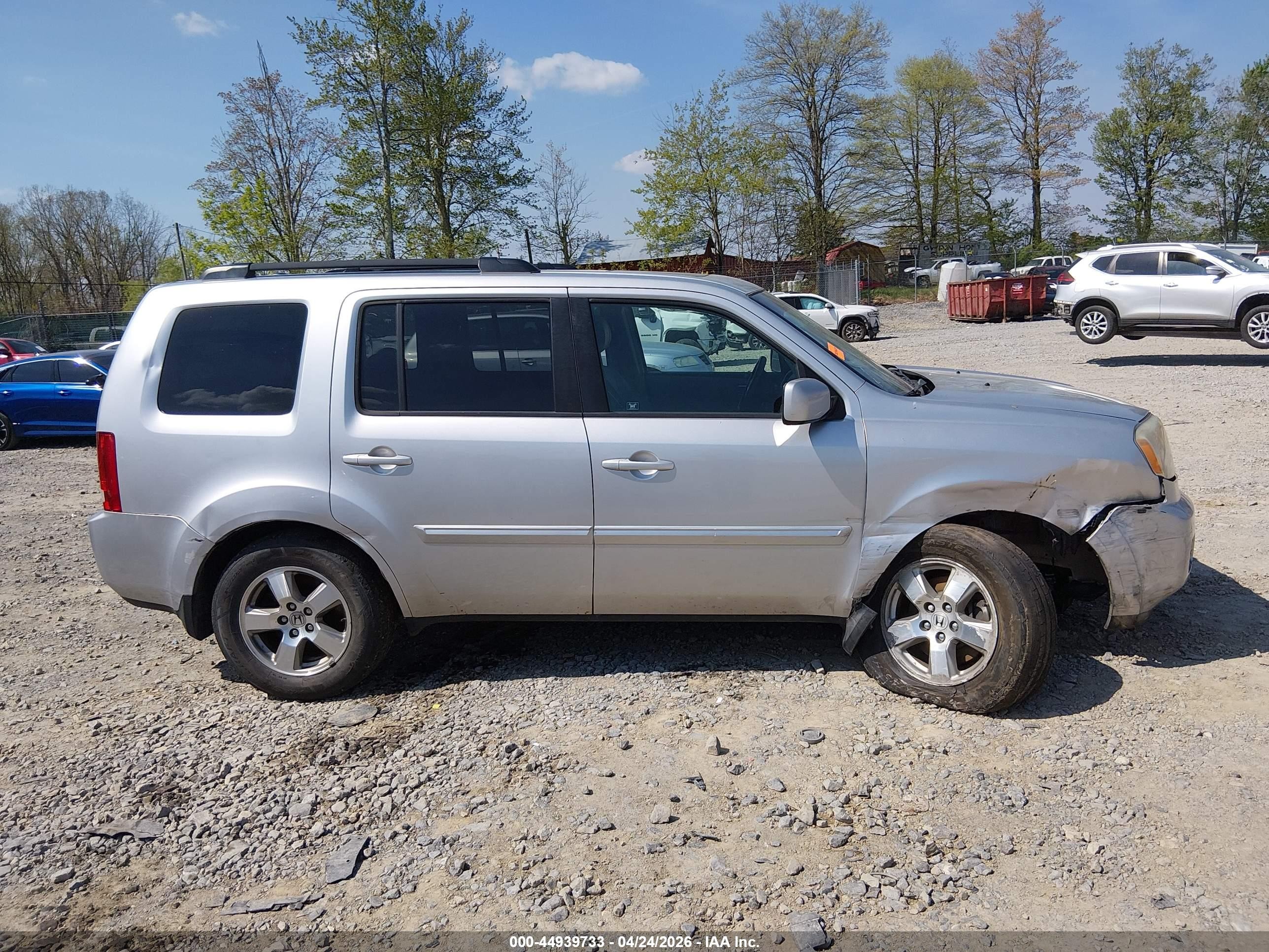 2011 Honda Pilot Ex-l Silver vin: 5FNYF4H54BB058867