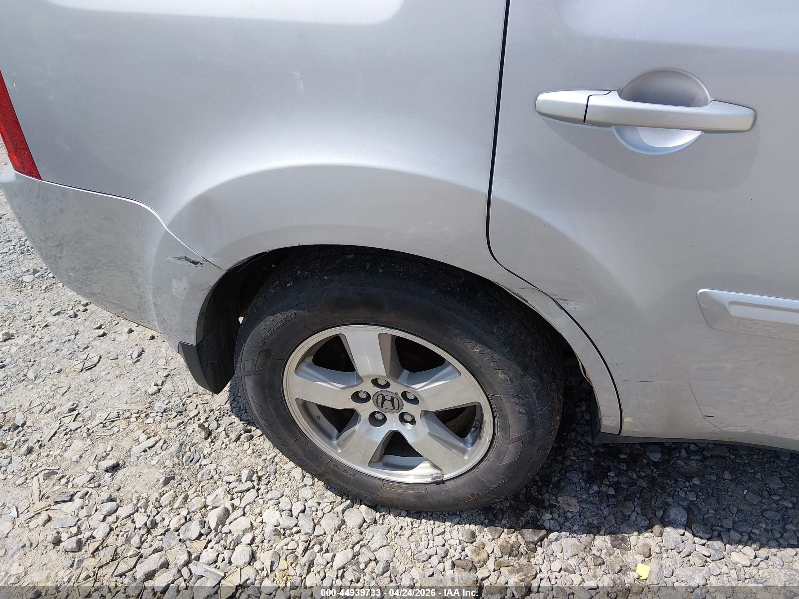 2011 Honda Pilot Ex-l Silver vin: 5FNYF4H54BB058867