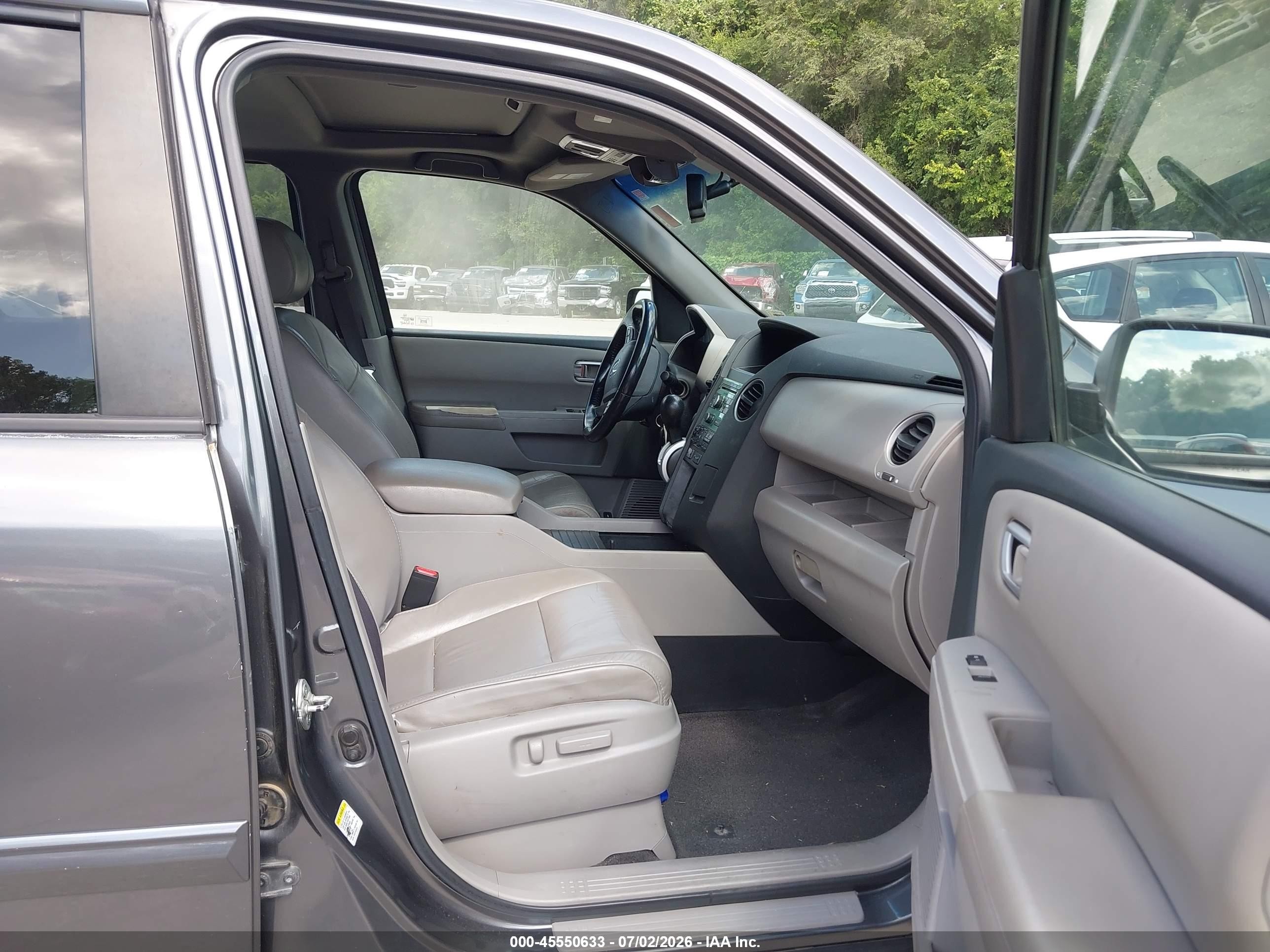 2011 Honda Pilot Ex-l Gray vin: 5FNYF4H54BB066404