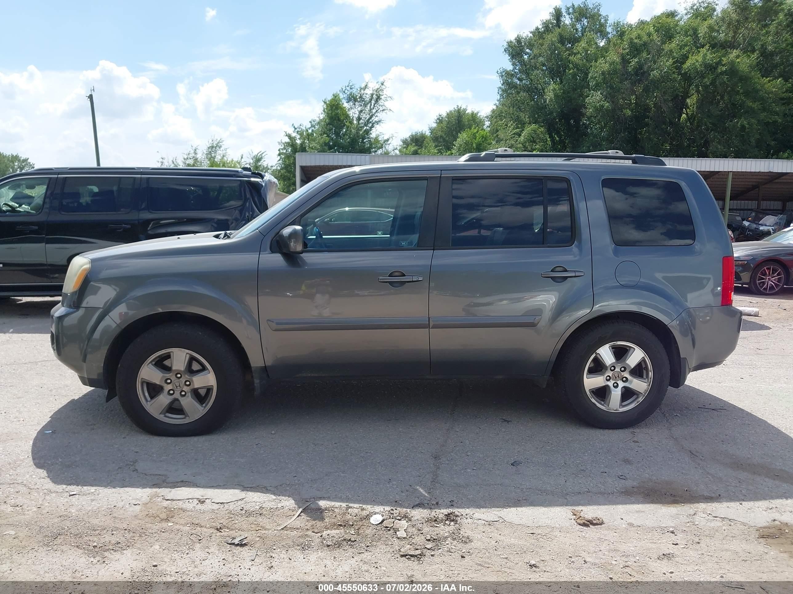 2011 Honda Pilot Ex-l Gray vin: 5FNYF4H54BB066404