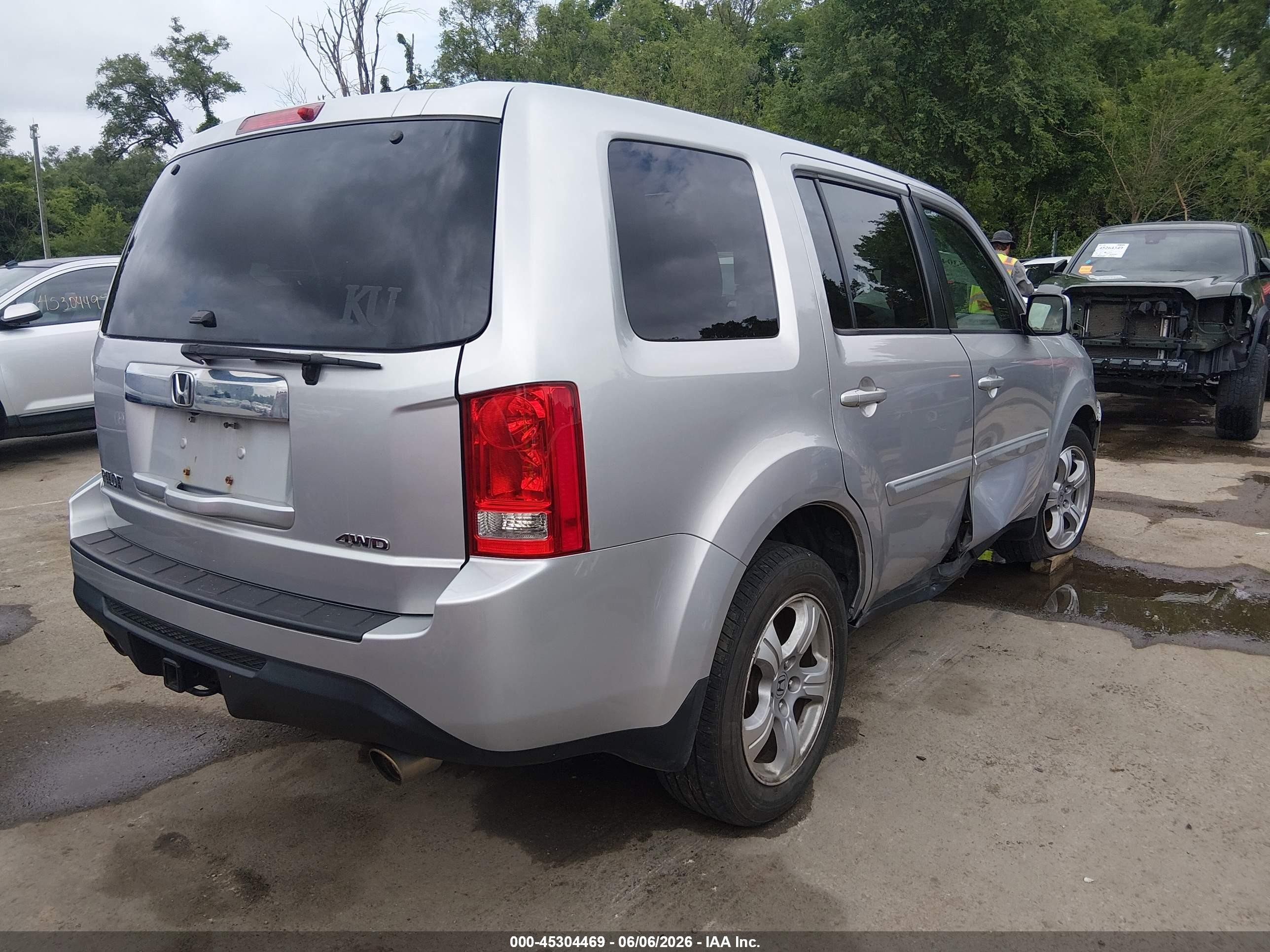 2015 Honda Pilot Ex-l Серебряный vin: 5FNYF4H54FB008623