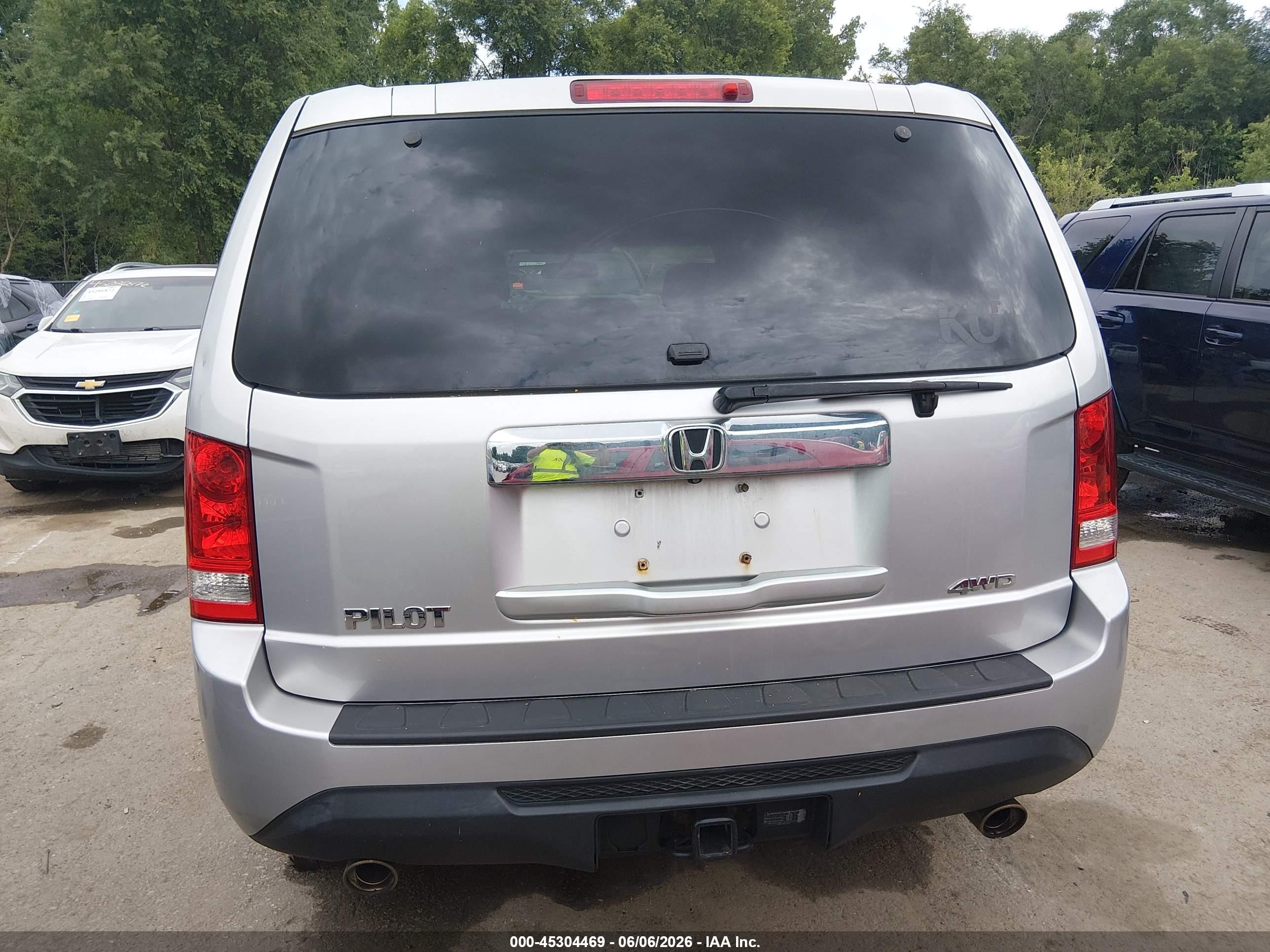 2015 Honda Pilot Ex-l Серебряный vin: 5FNYF4H54FB008623