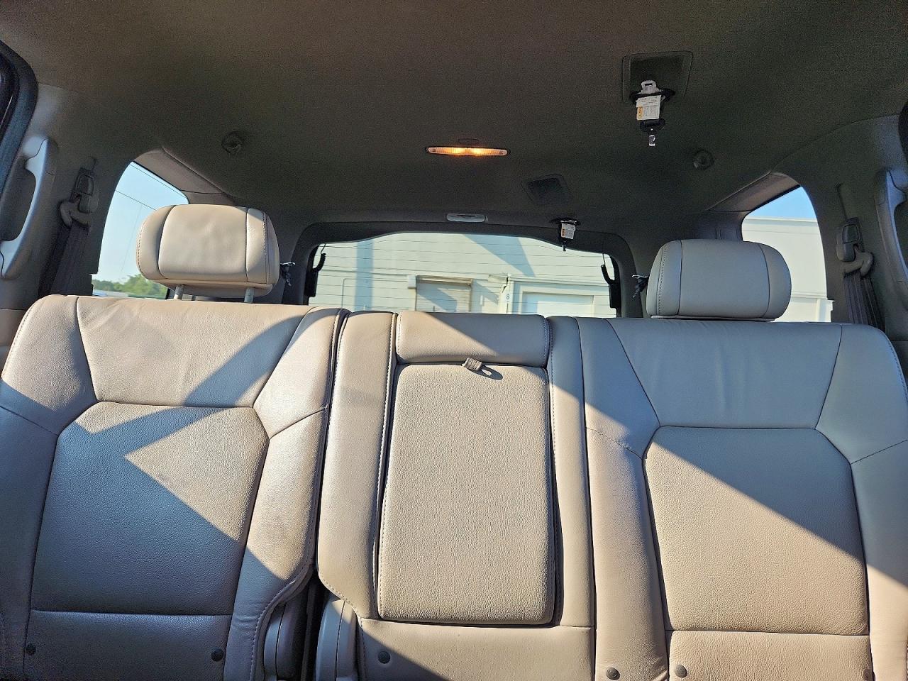 2010 Honda Pilot Exl Gray vin: 5FNYF4H55AB010812
