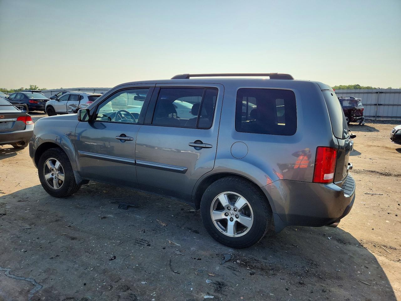 2010 Honda Pilot Exl Gray vin: 5FNYF4H55AB010812