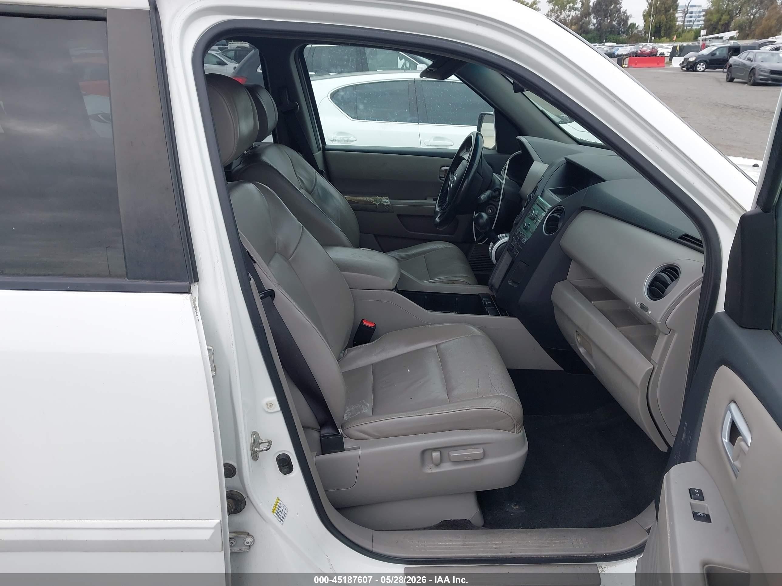 2011 Honda Pilot Ex-l White vin: 5FNYF4H55BB045626