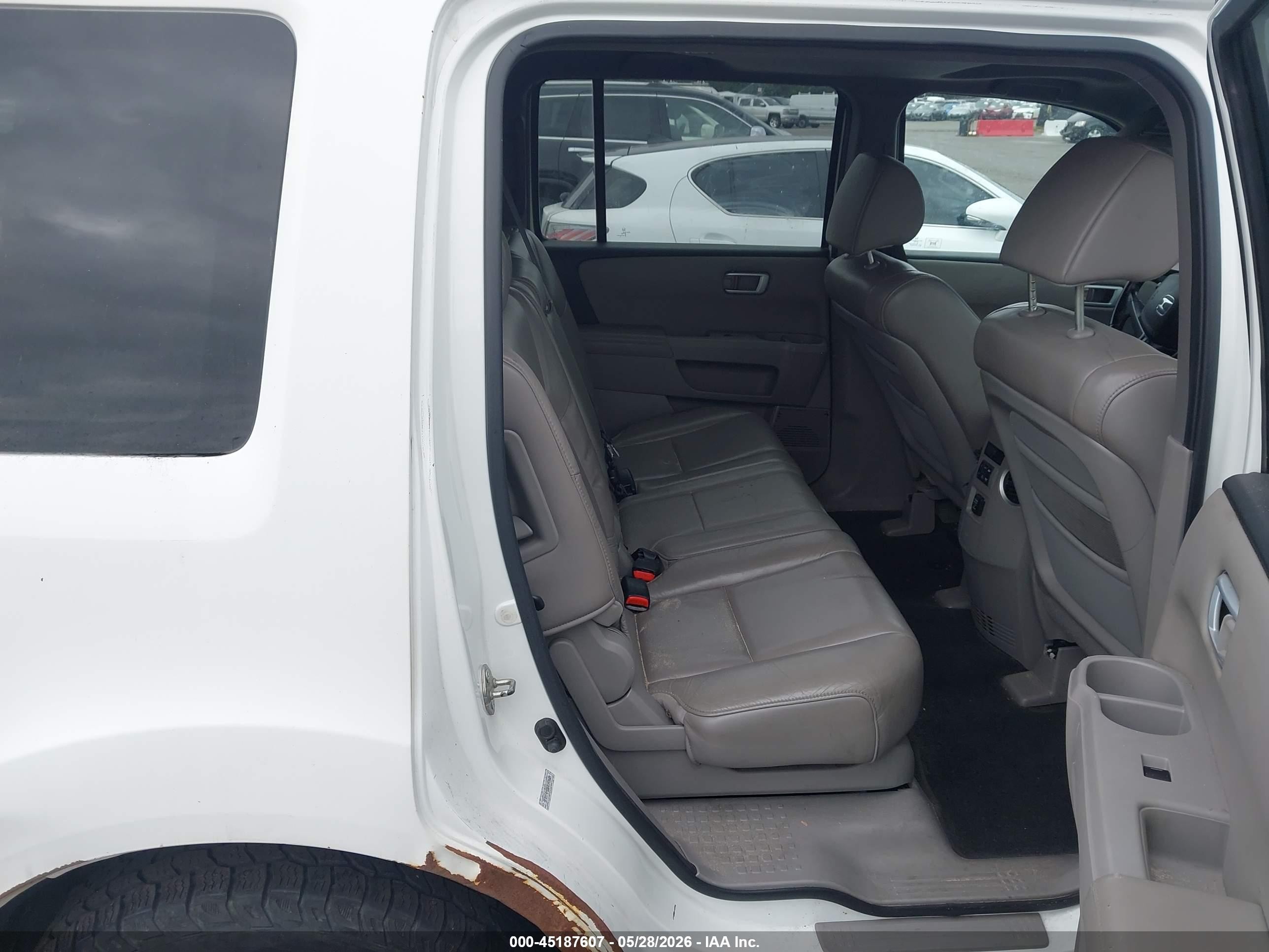 2011 Honda Pilot Ex-l White vin: 5FNYF4H55BB045626