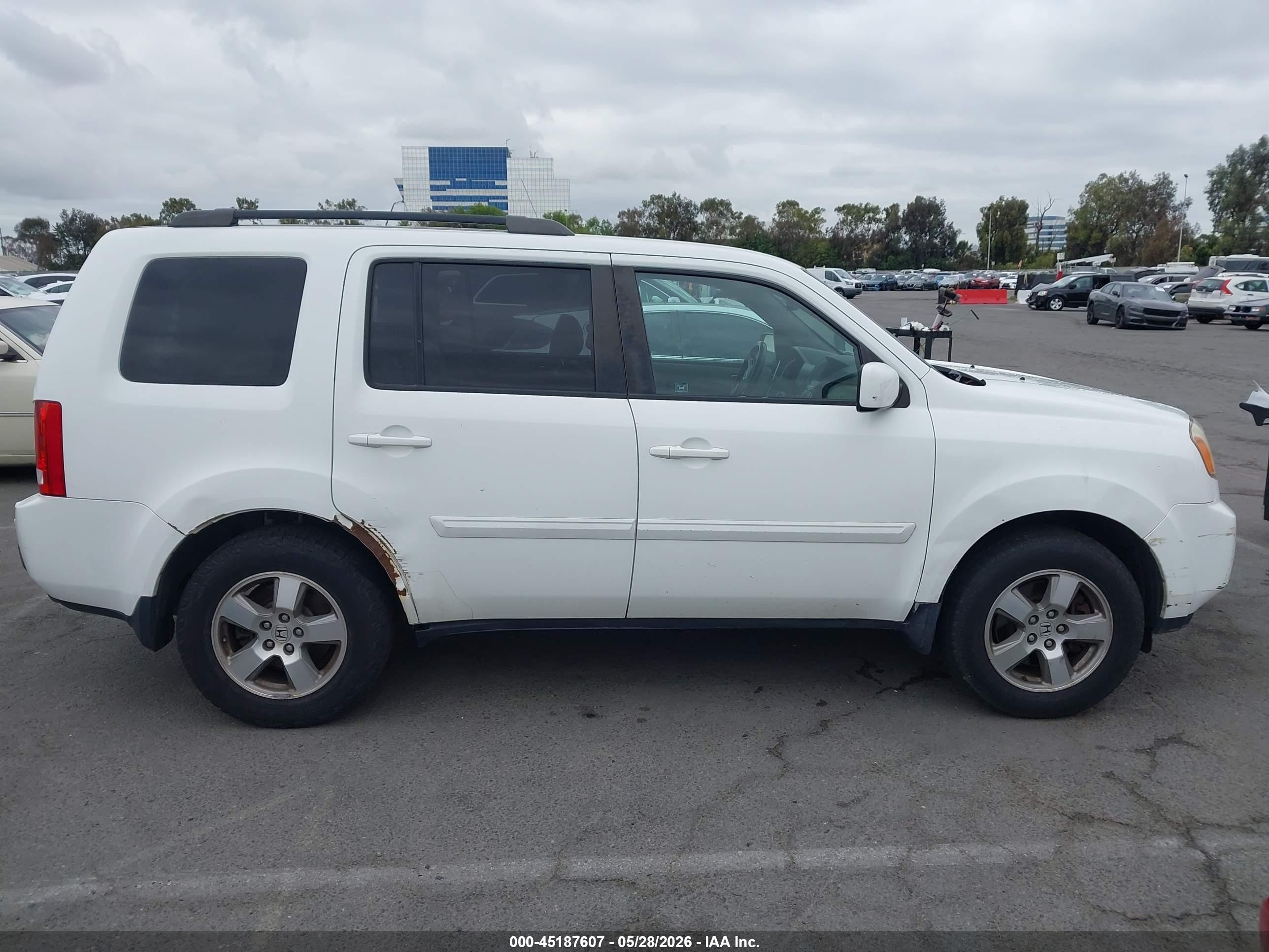 2011 Honda Pilot Ex-l White vin: 5FNYF4H55BB045626
