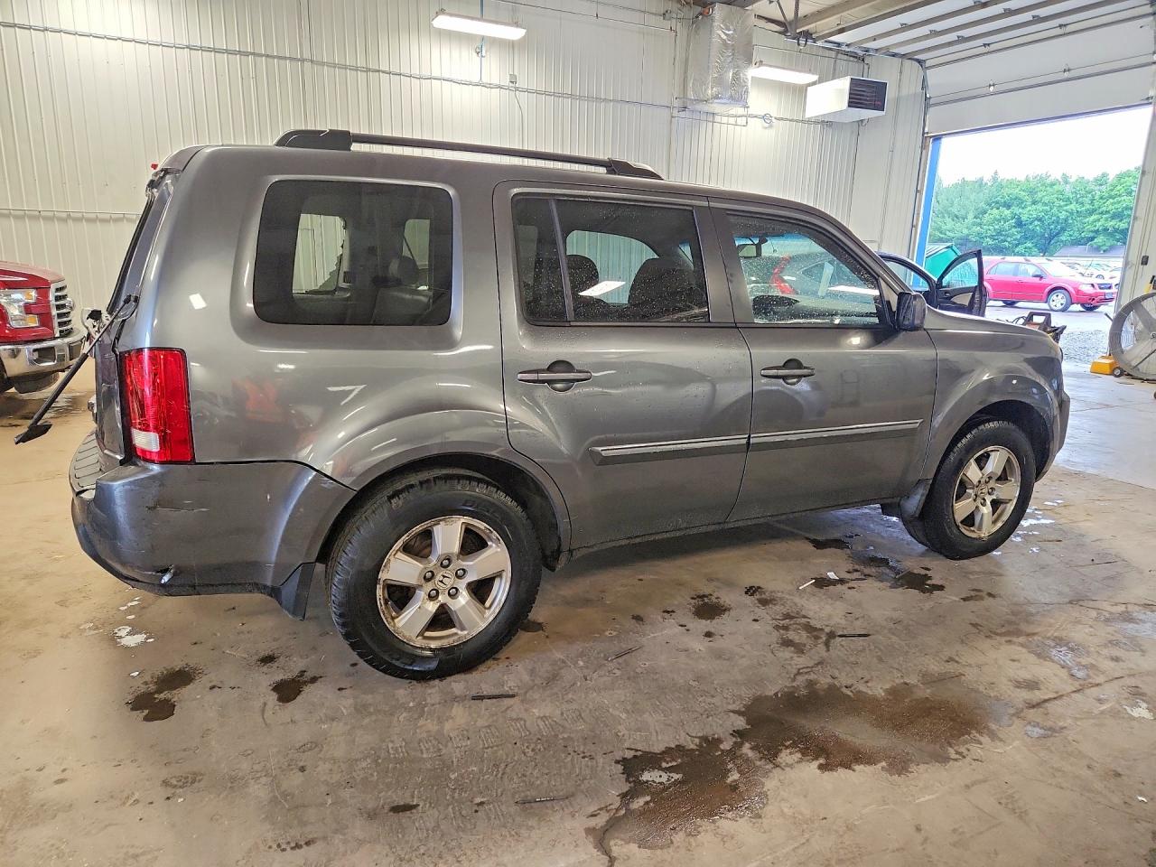 2011 Honda Pilot Exl Gray vin: 5FNYF4H55BB061793