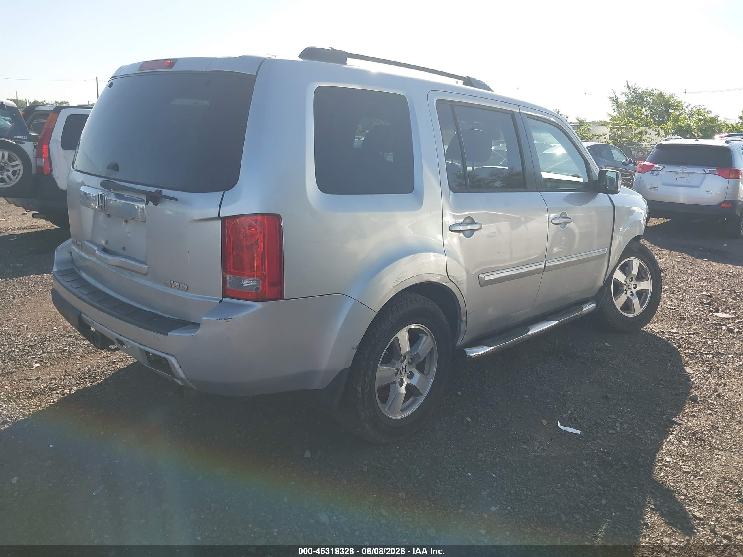 2011 Honda Pilot Ex-l Silver vin: 5FNYF4H55BB077962