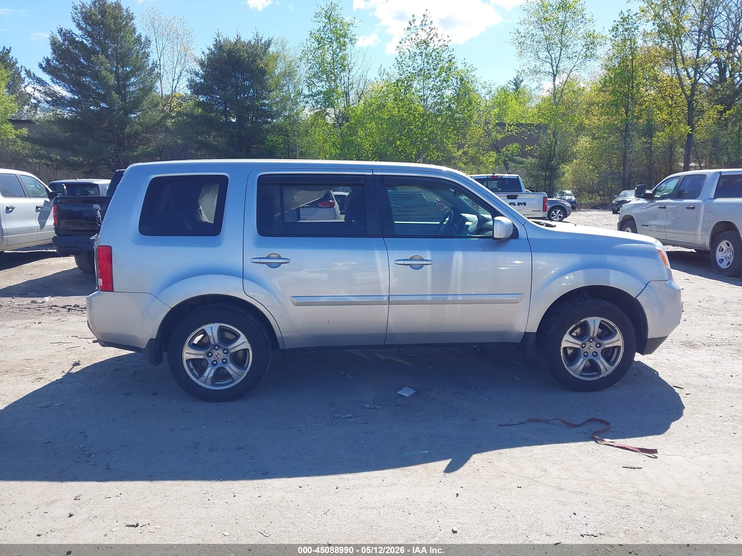 2013 Honda Pilot Ex-l Серебряный vin: 5FNYF4H55DB040378