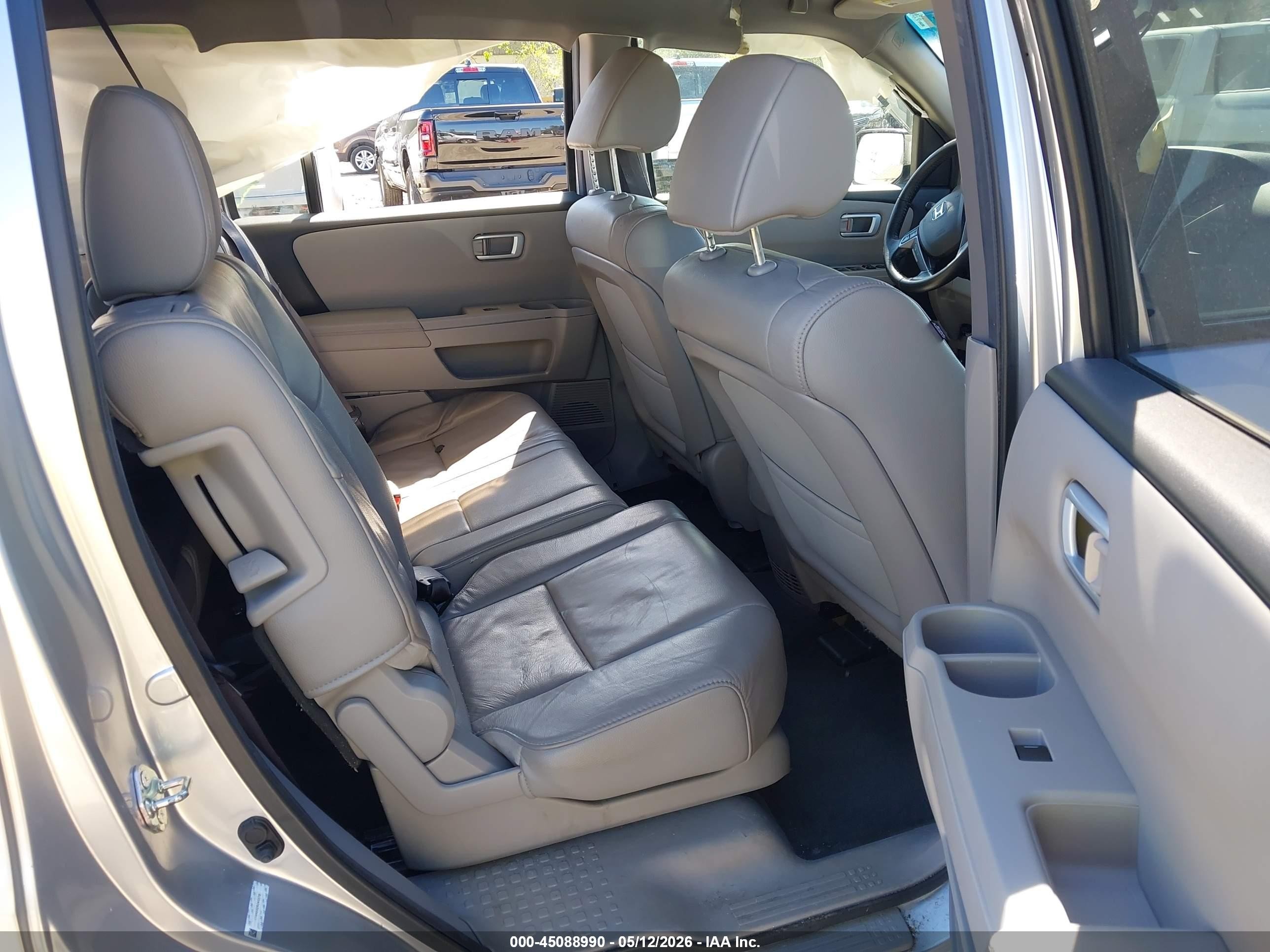 2013 Honda Pilot Ex-l Серебряный vin: 5FNYF4H55DB040378