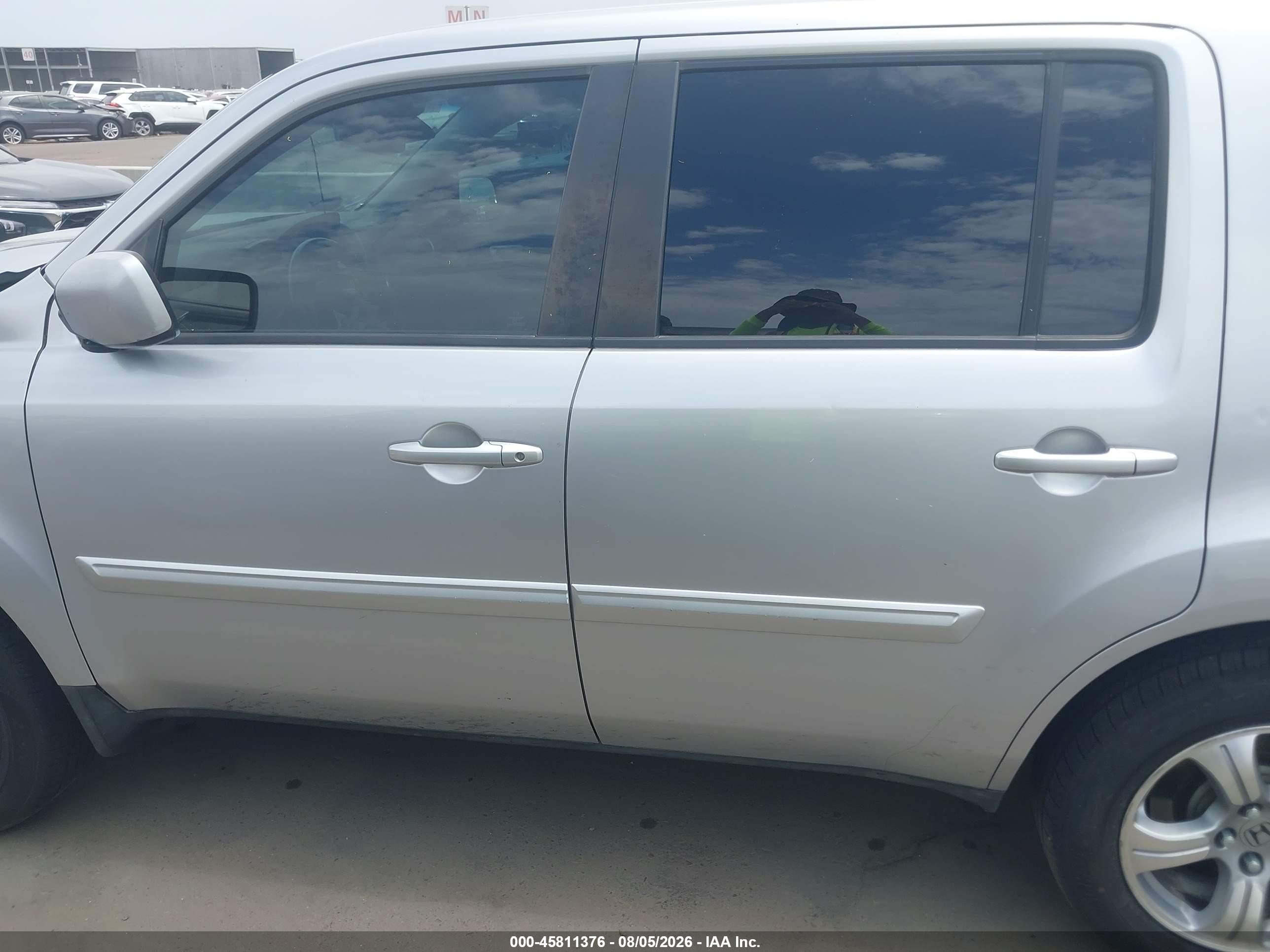 2014 Honda Pilot Ex-l Silver vin: 5FNYF4H55EB024148