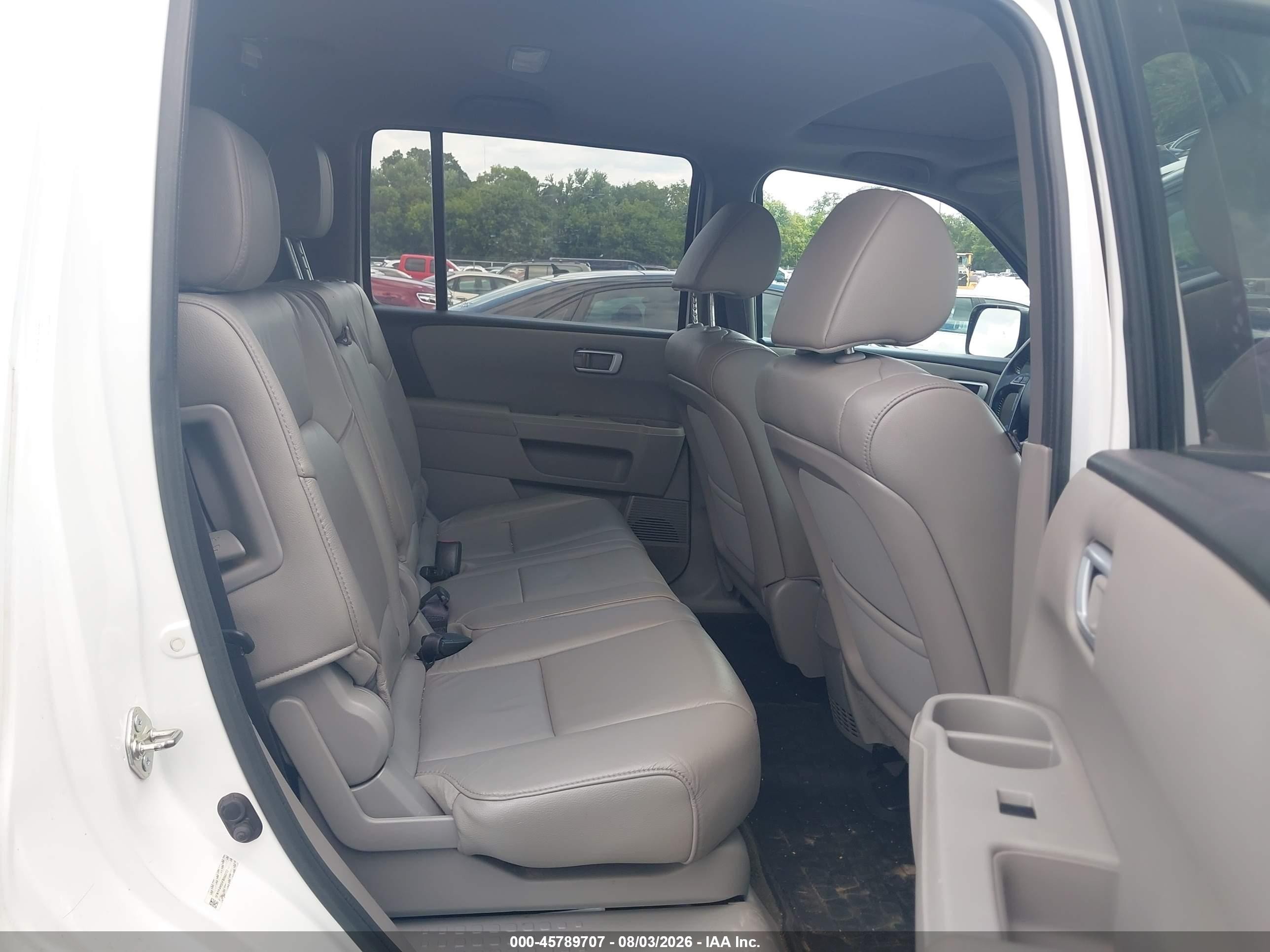 2015 Honda Pilot Ex-l White vin: 5FNYF4H55FB060777
