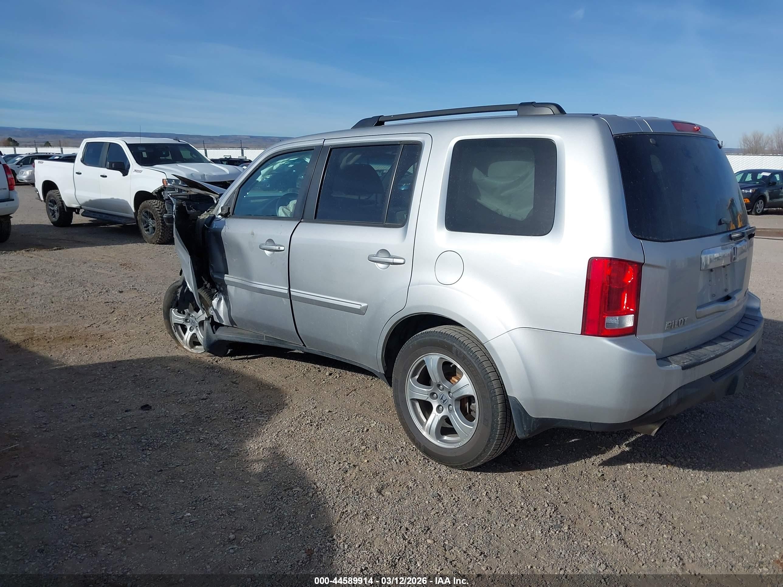 2015 Honda Pilot Ex-l Silver vin: 5FNYF4H55FB067230