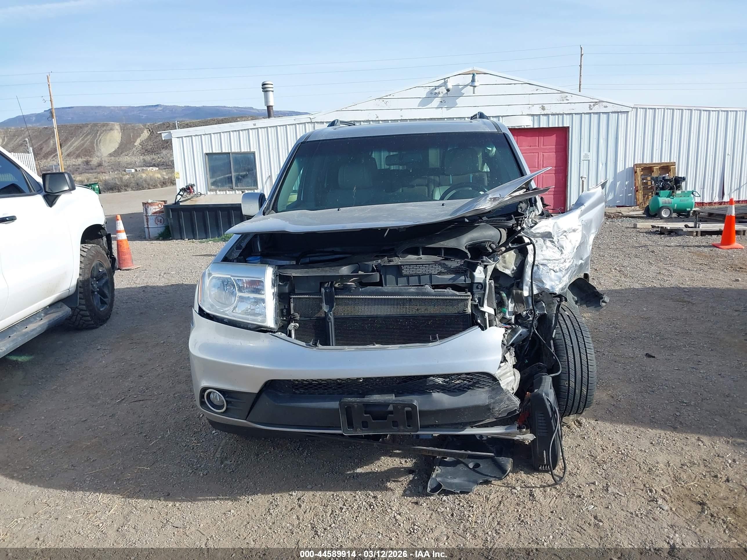 2015 Honda Pilot Ex-l Silver vin: 5FNYF4H55FB067230