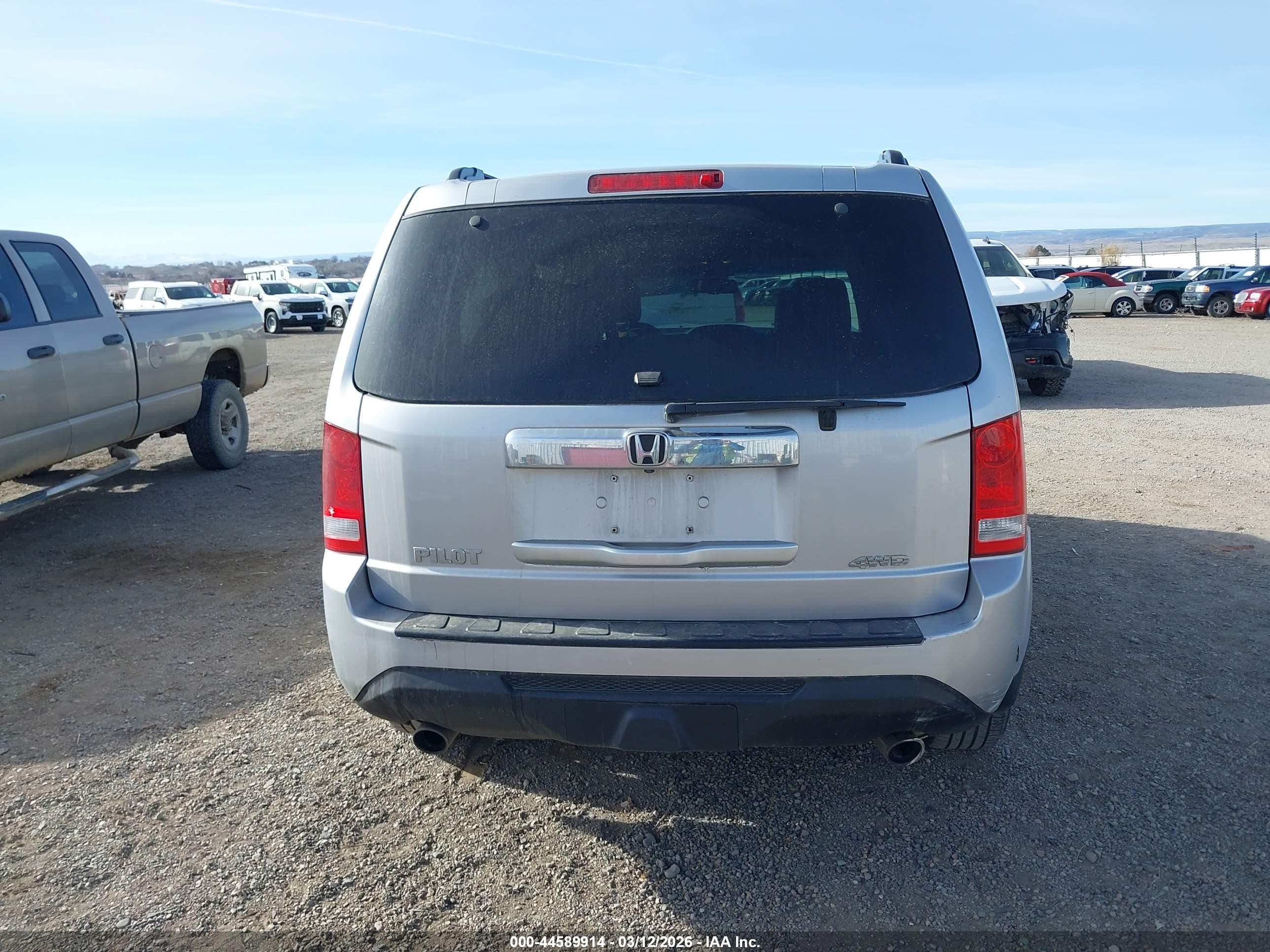 2015 Honda Pilot Ex-l Silver vin: 5FNYF4H55FB067230
