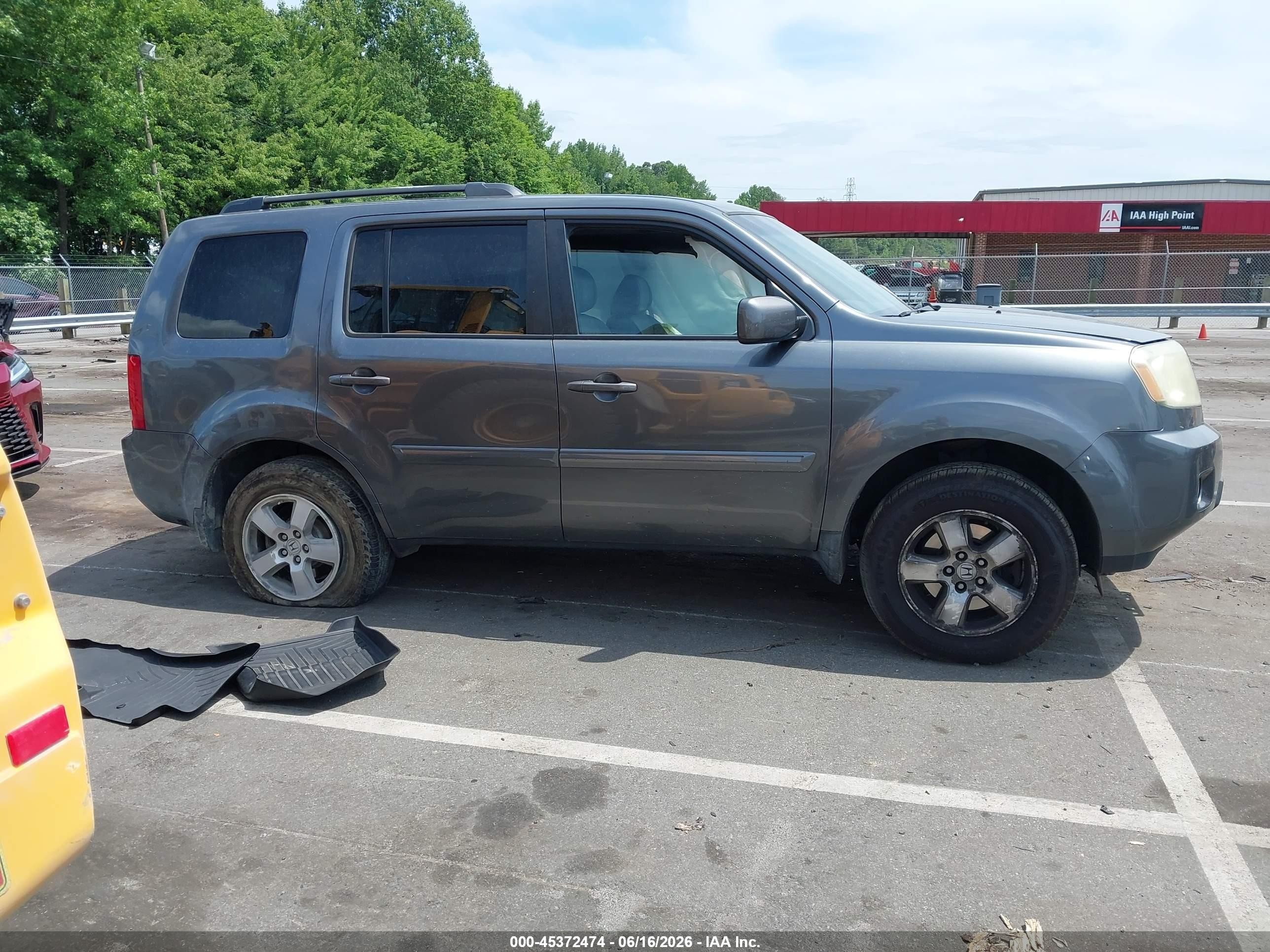 2011 Honda Pilot Ex-l Gray vin: 5FNYF4H56BB032786