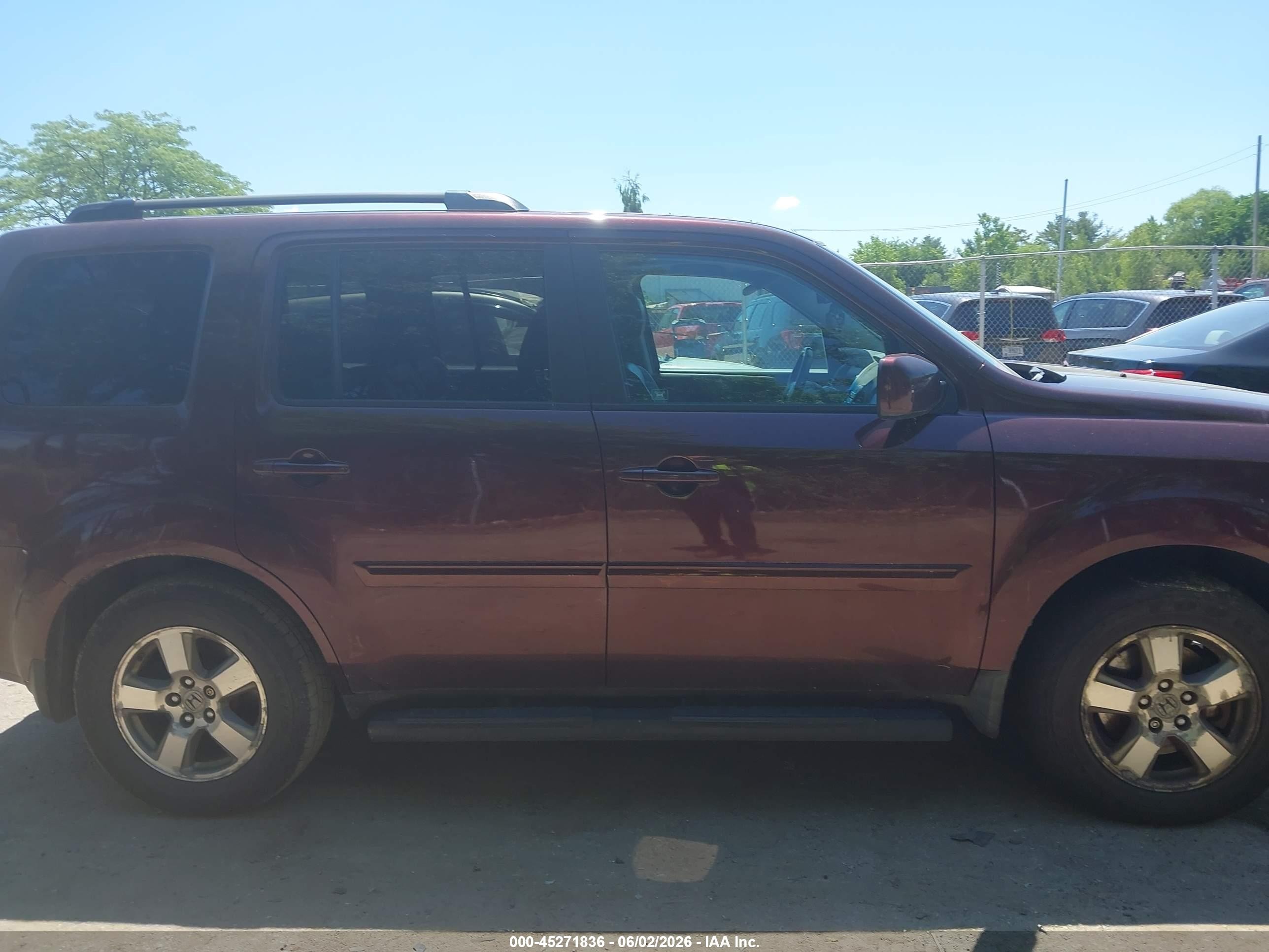 2011 Honda Pilot Ex-l Purple vin: 5FNYF4H56BB047403