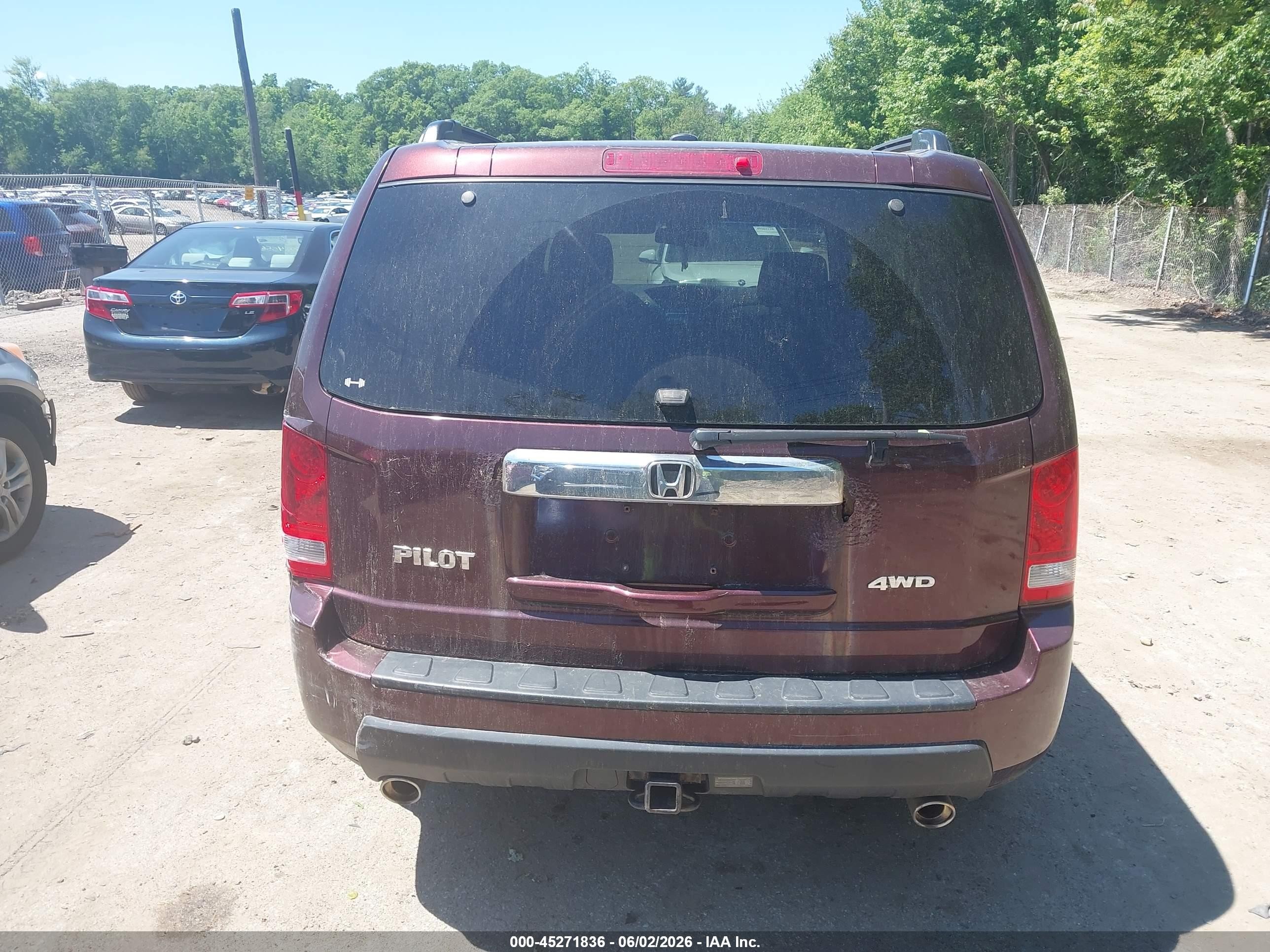 2011 Honda Pilot Ex-l Purple vin: 5FNYF4H56BB047403