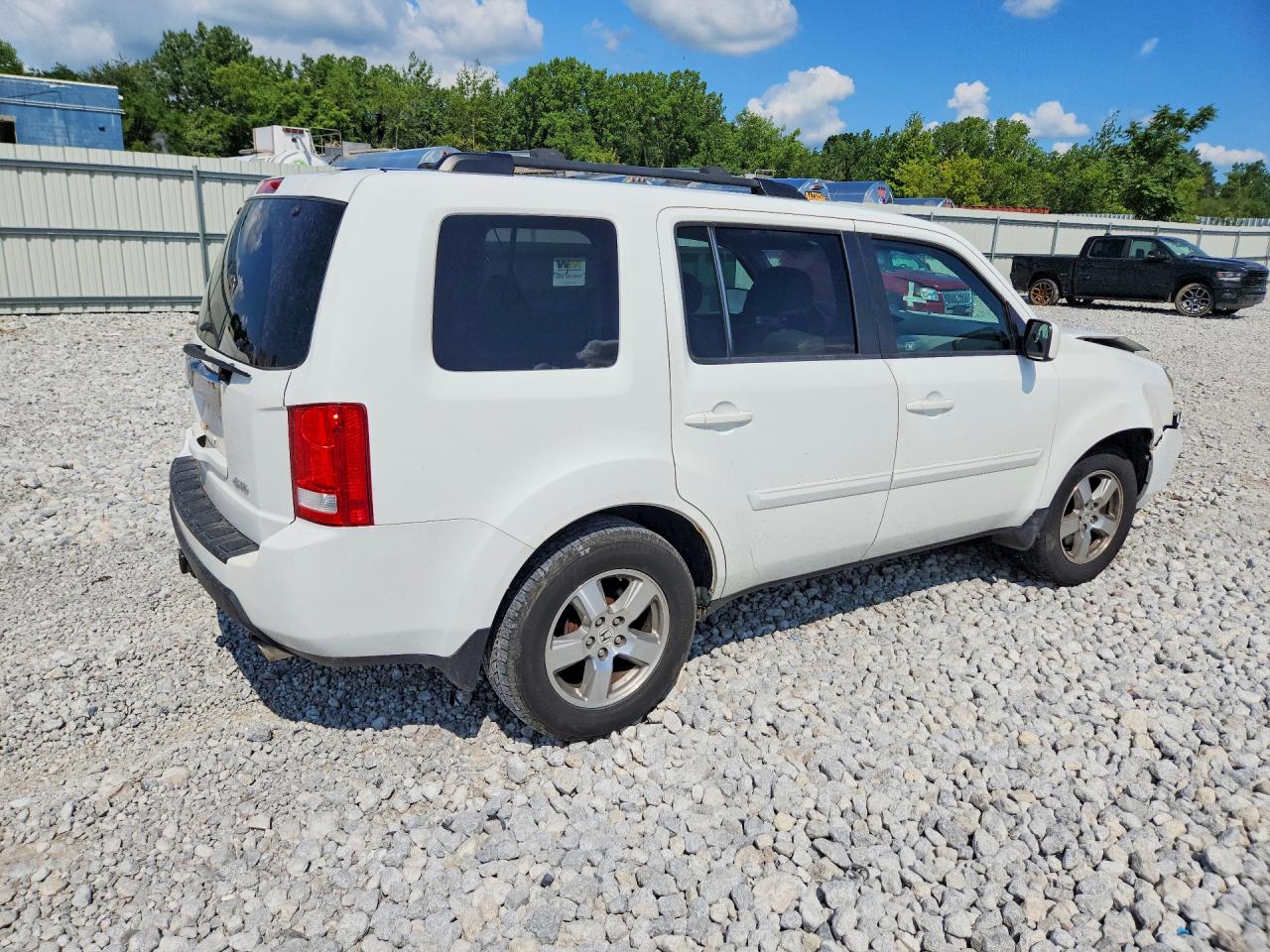 2011 Honda Pilot Exl White vin: 5FNYF4H56BB049880