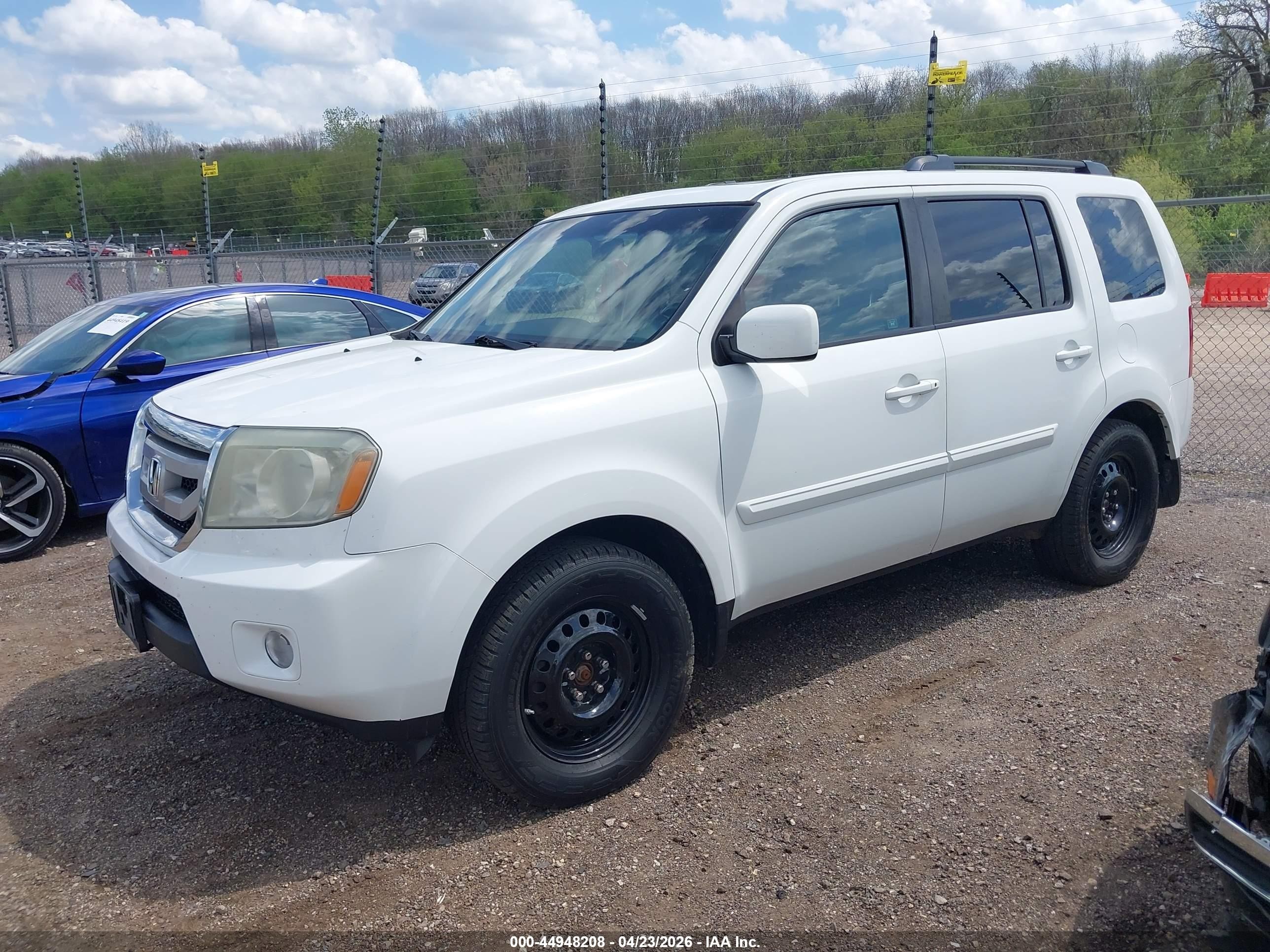 2011 Honda Pilot Ex-l White vin: 5FNYF4H56BB059406