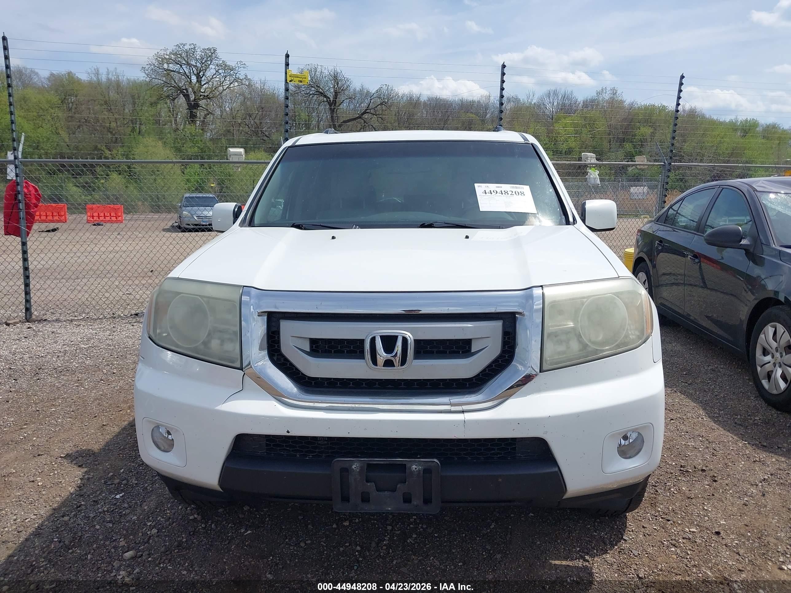 2011 Honda Pilot Ex-l White vin: 5FNYF4H56BB059406