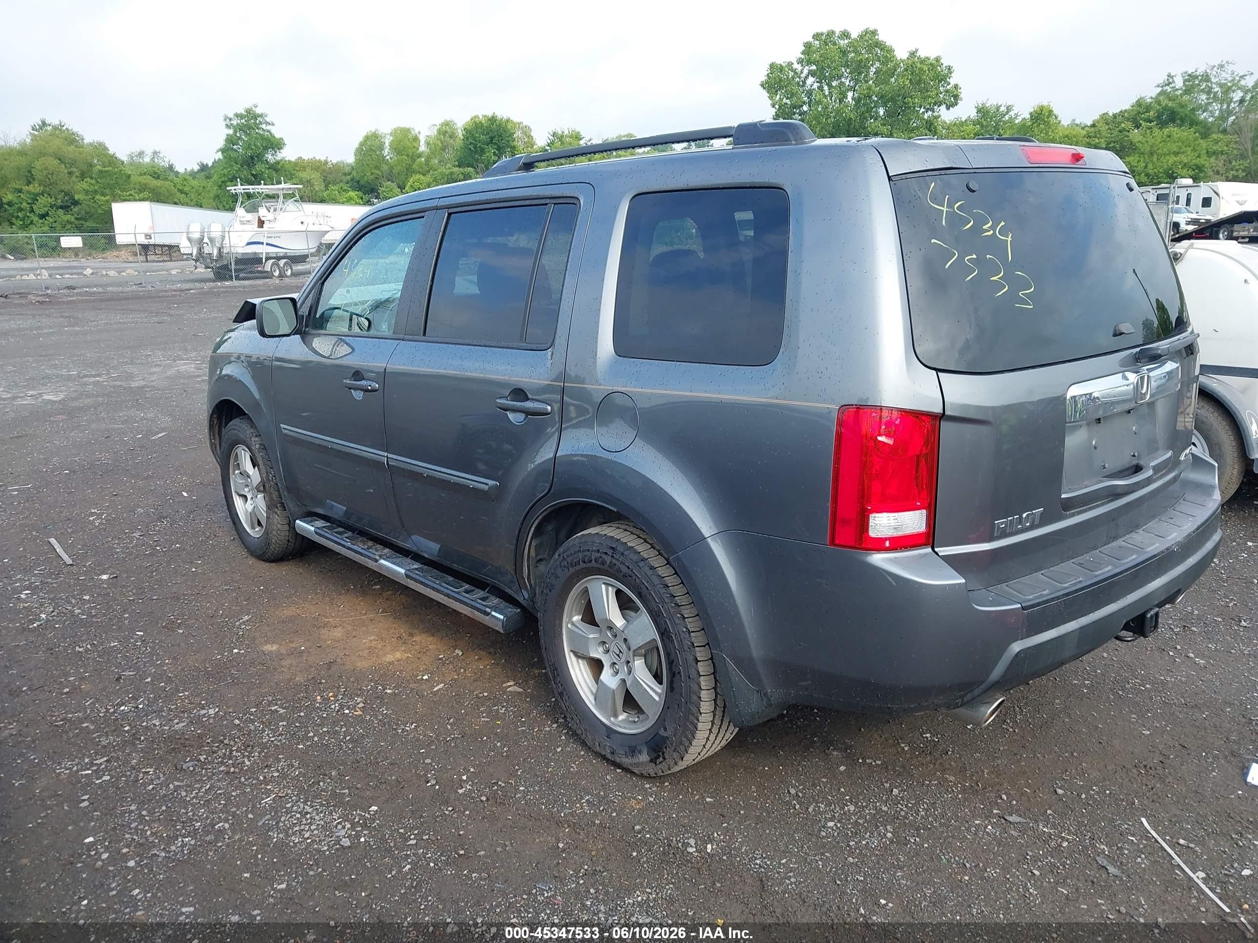 2011 Honda Pilot Ex-l Gray vin: 5FNYF4H56BB079915