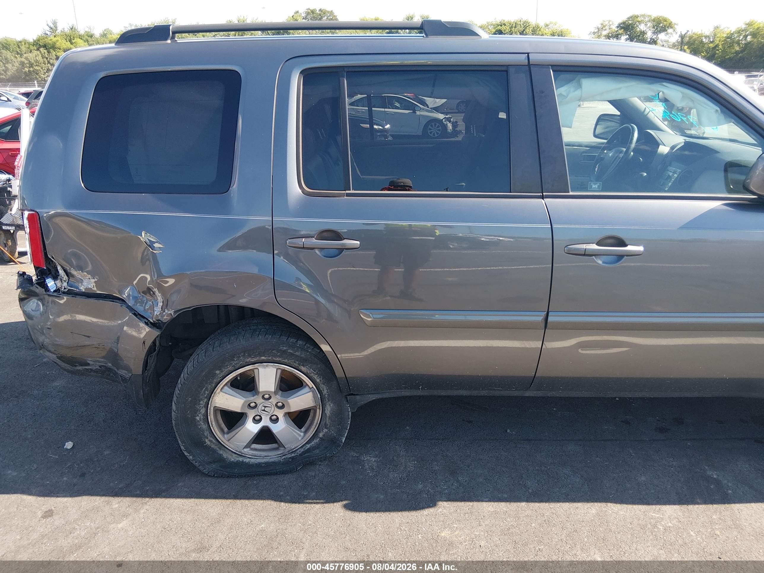 2011 Honda Pilot Ex-l Silver vin: 5FNYF4H56BB083804