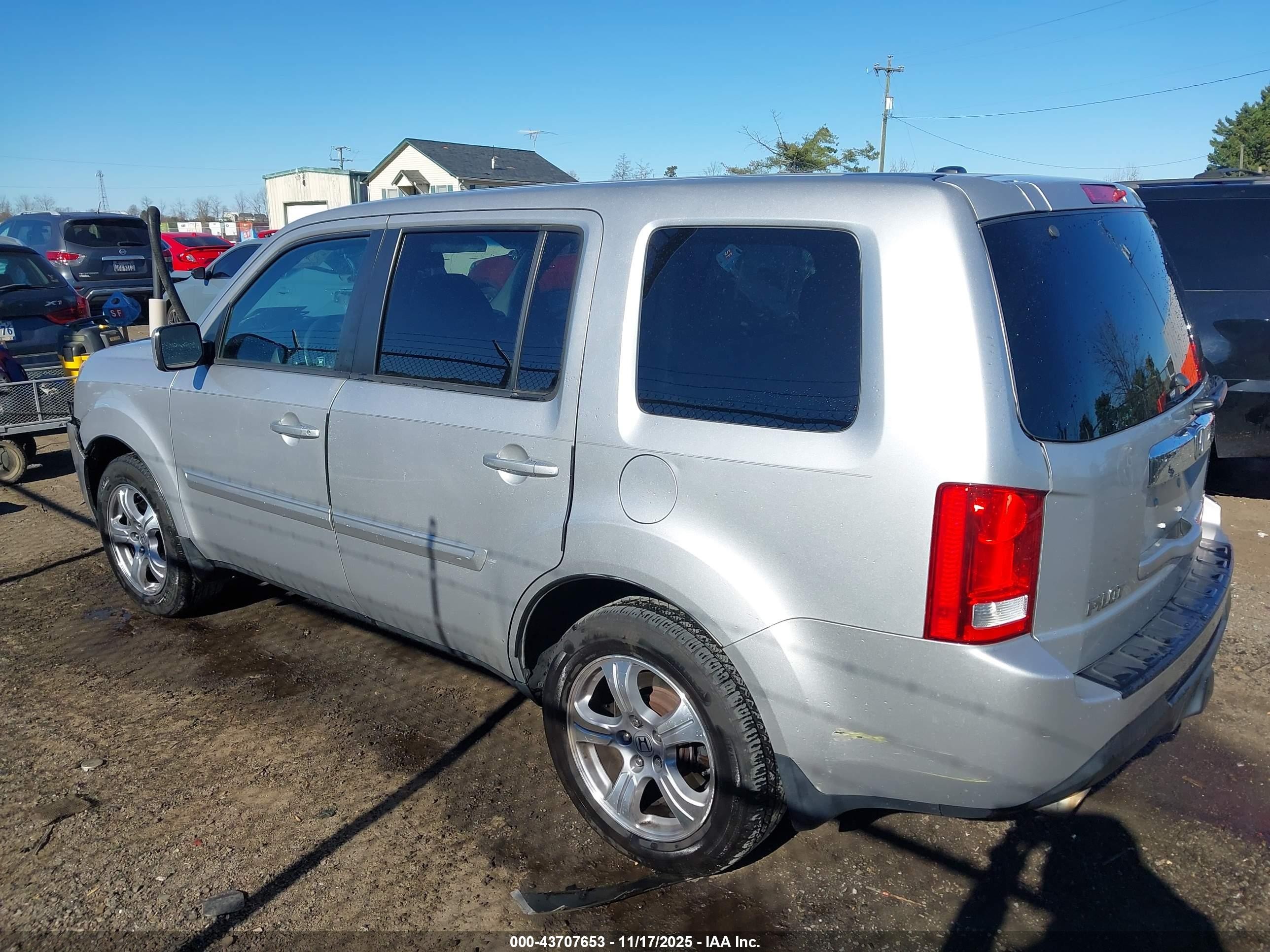 2012 Honda Pilot Ex-l Silver vin: 5FNYF4H56CB043515