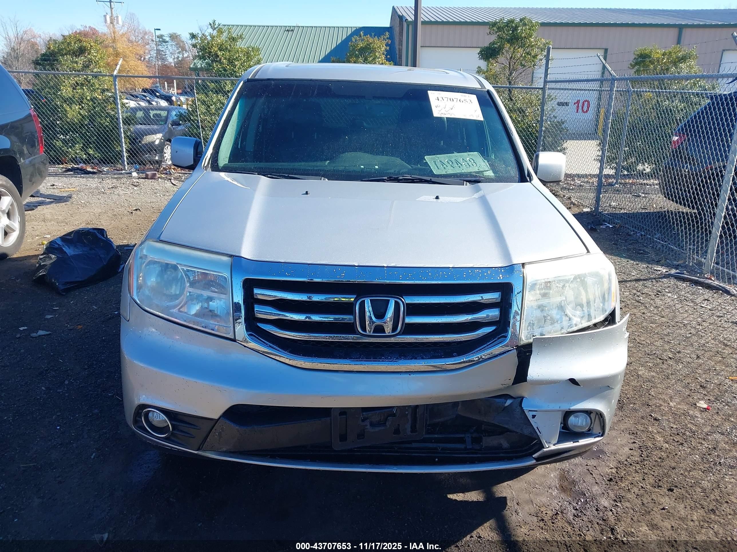 2012 Honda Pilot Ex-l Silver vin: 5FNYF4H56CB043515