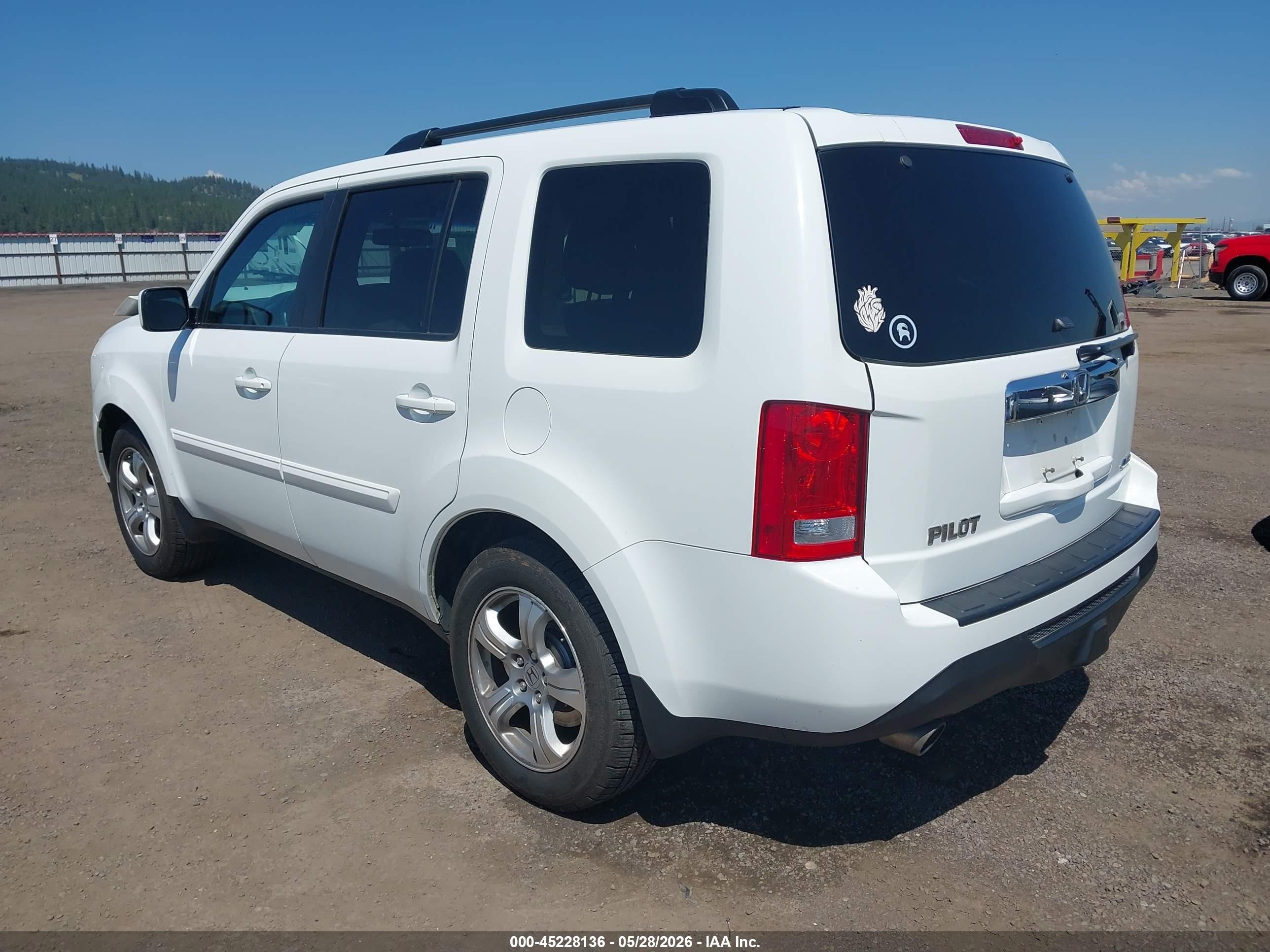 2014 Honda Pilot Ex-l White vin: 5FNYF4H56EB035739