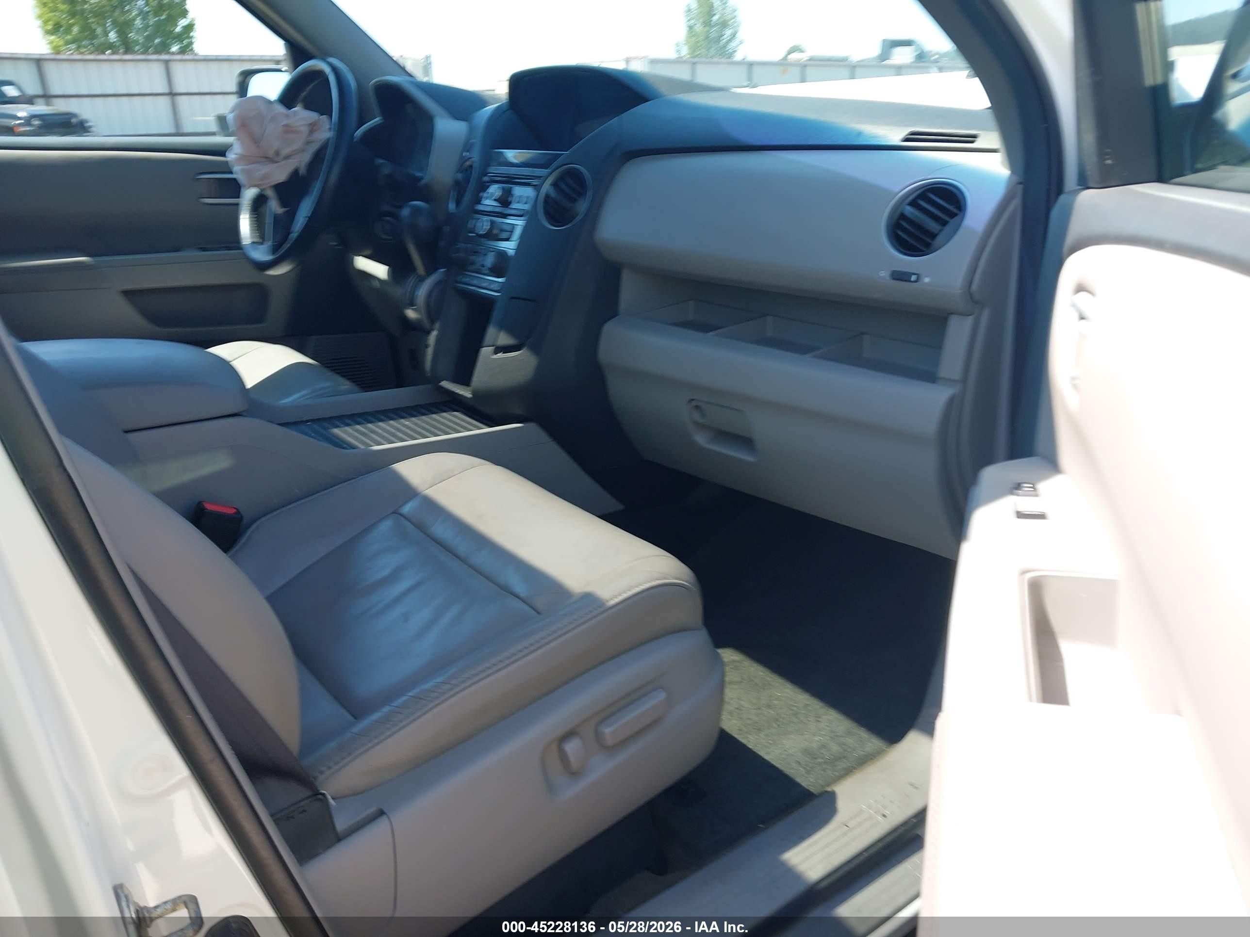 2014 Honda Pilot Ex-l White vin: 5FNYF4H56EB035739