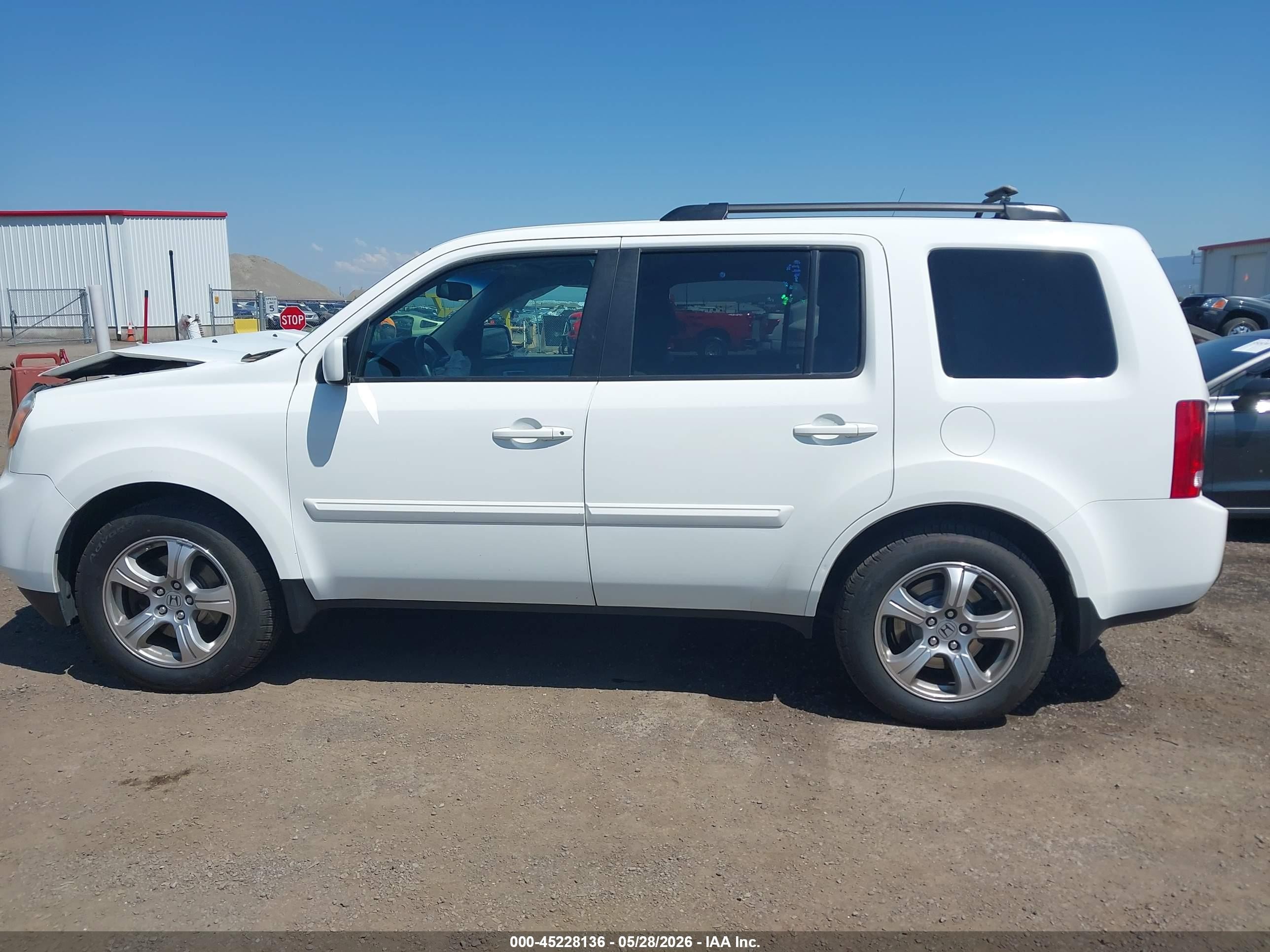 2014 Honda Pilot Ex-l White vin: 5FNYF4H56EB035739