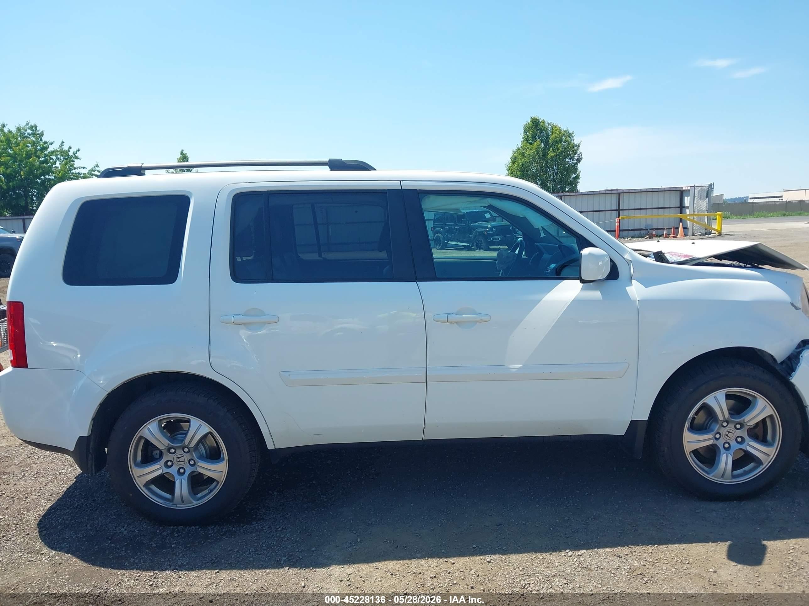 2014 Honda Pilot Ex-l White vin: 5FNYF4H56EB035739