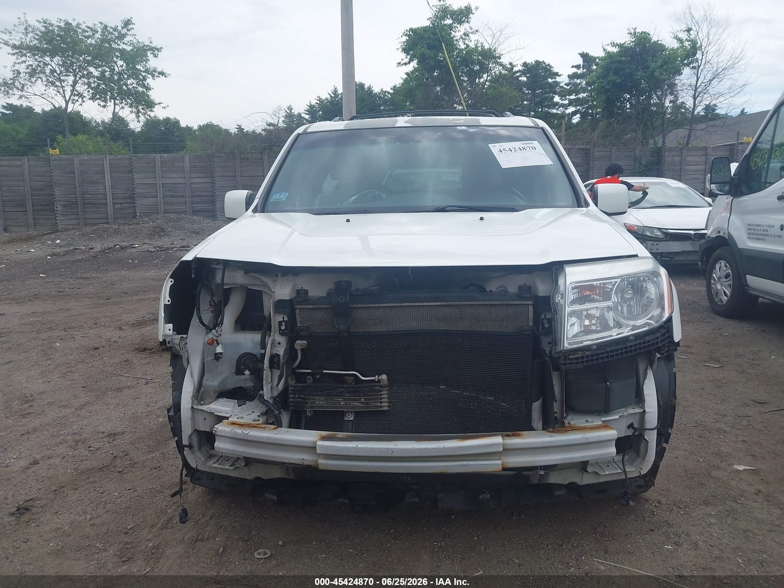 2015 Honda Pilot Ex-l White vin: 5FNYF4H56FB021258