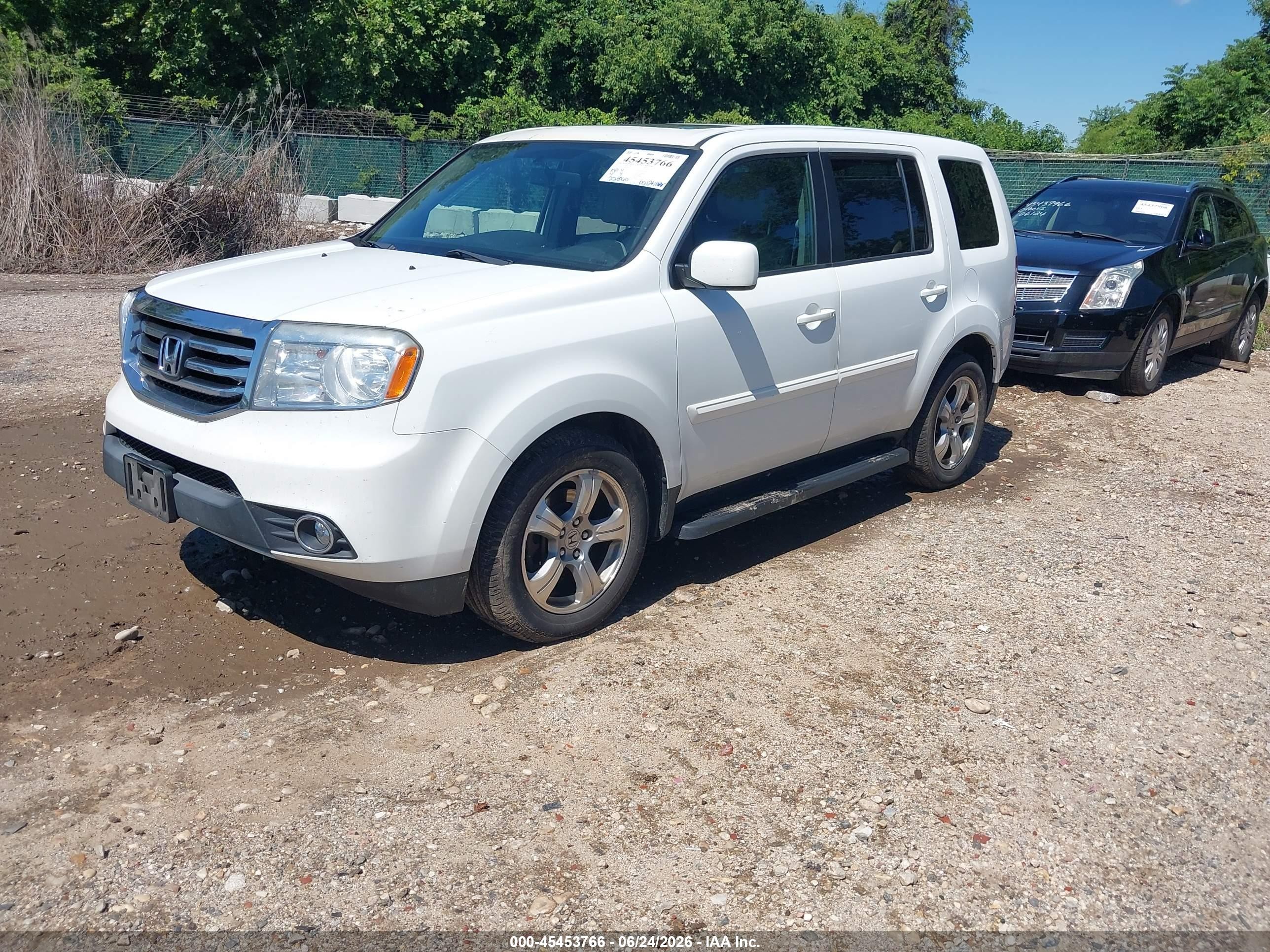 2015 Honda Pilot Ex-l Белый vin: 5FNYF4H56FB050193