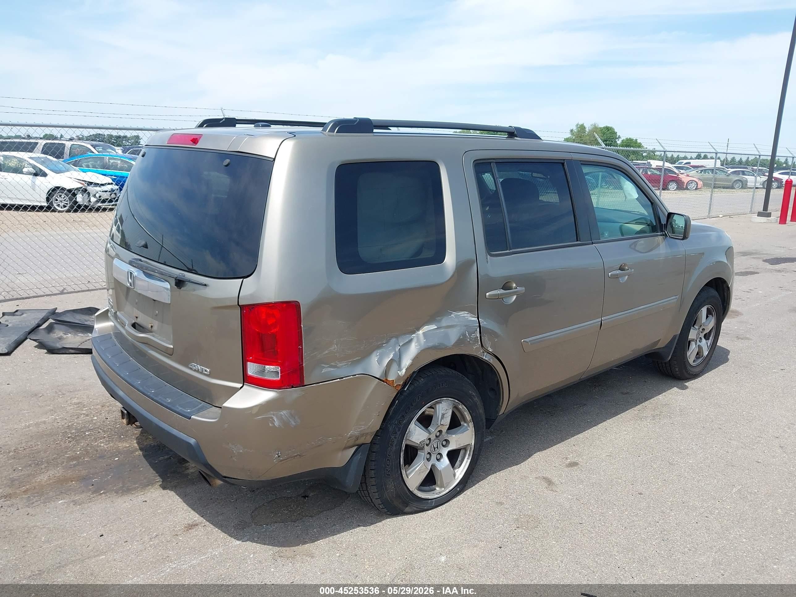 2011 Honda Pilot Ex-l Gold vin: 5FNYF4H57BB079454