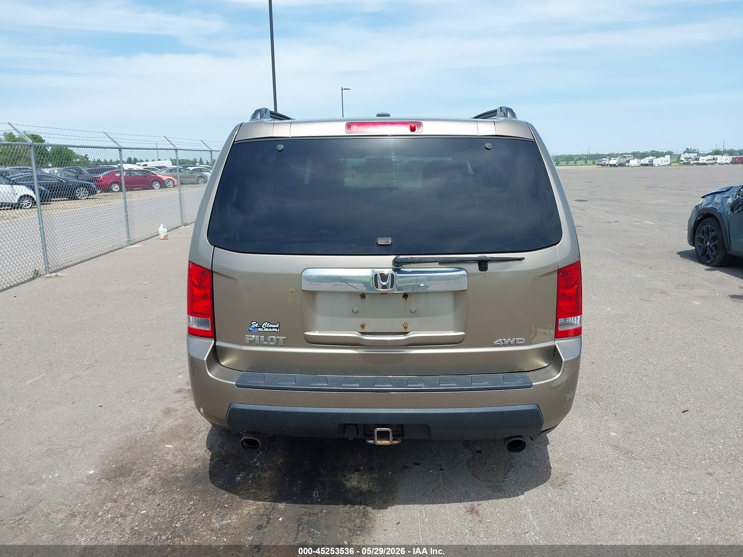 2011 Honda Pilot Ex-l Gold vin: 5FNYF4H57BB079454