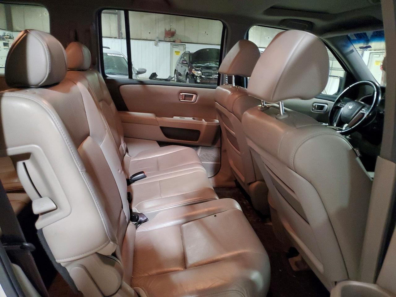 2011 Honda Pilot Exl Серебряный vin: 5FNYF4H57BB080409