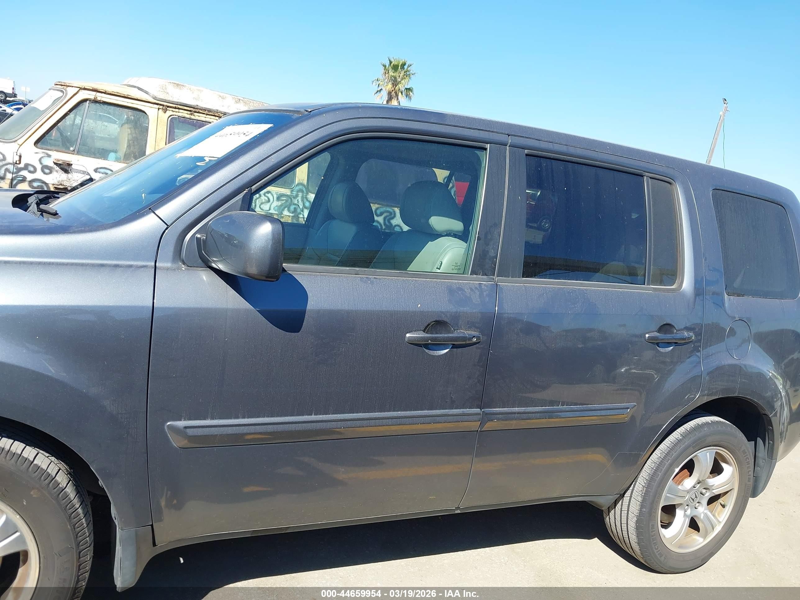 2013 Honda Pilot Ex-l Gray vin: 5FNYF4H57DB029558