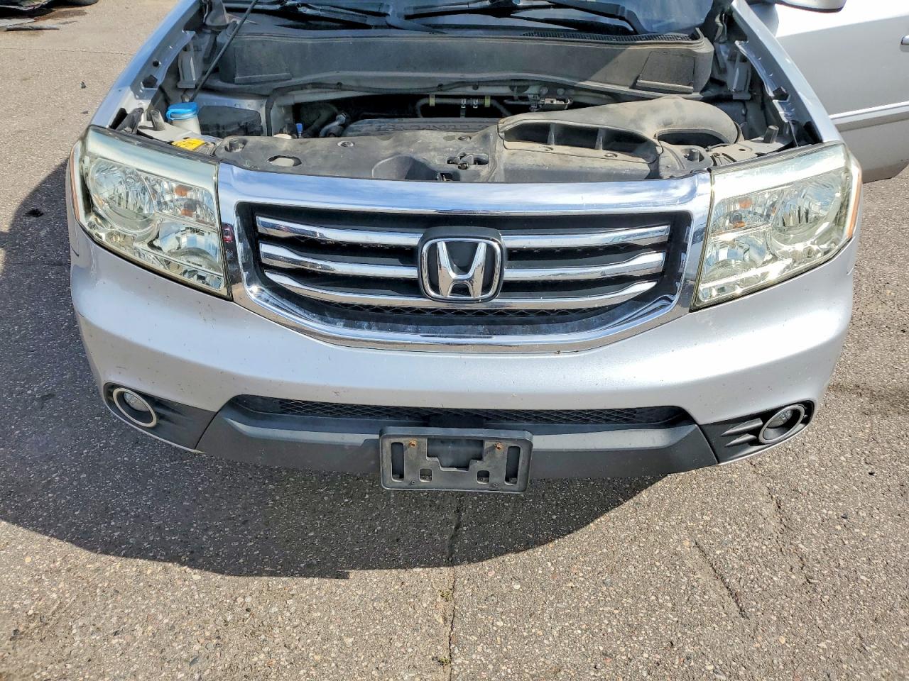 2013 Honda Pilot Серебряный vin: 5FNYF4H57DB046263
